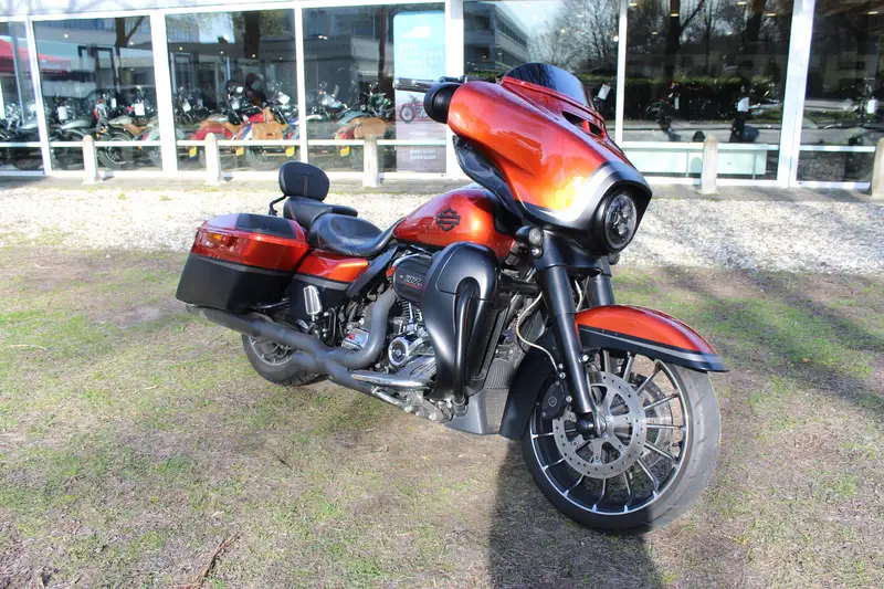 Harley-Davidson Street Glide - foto 2