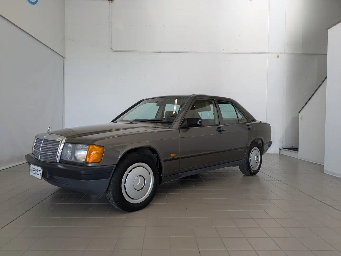 Mercedes-Benz 190 190 2.0 E 122cv - 1