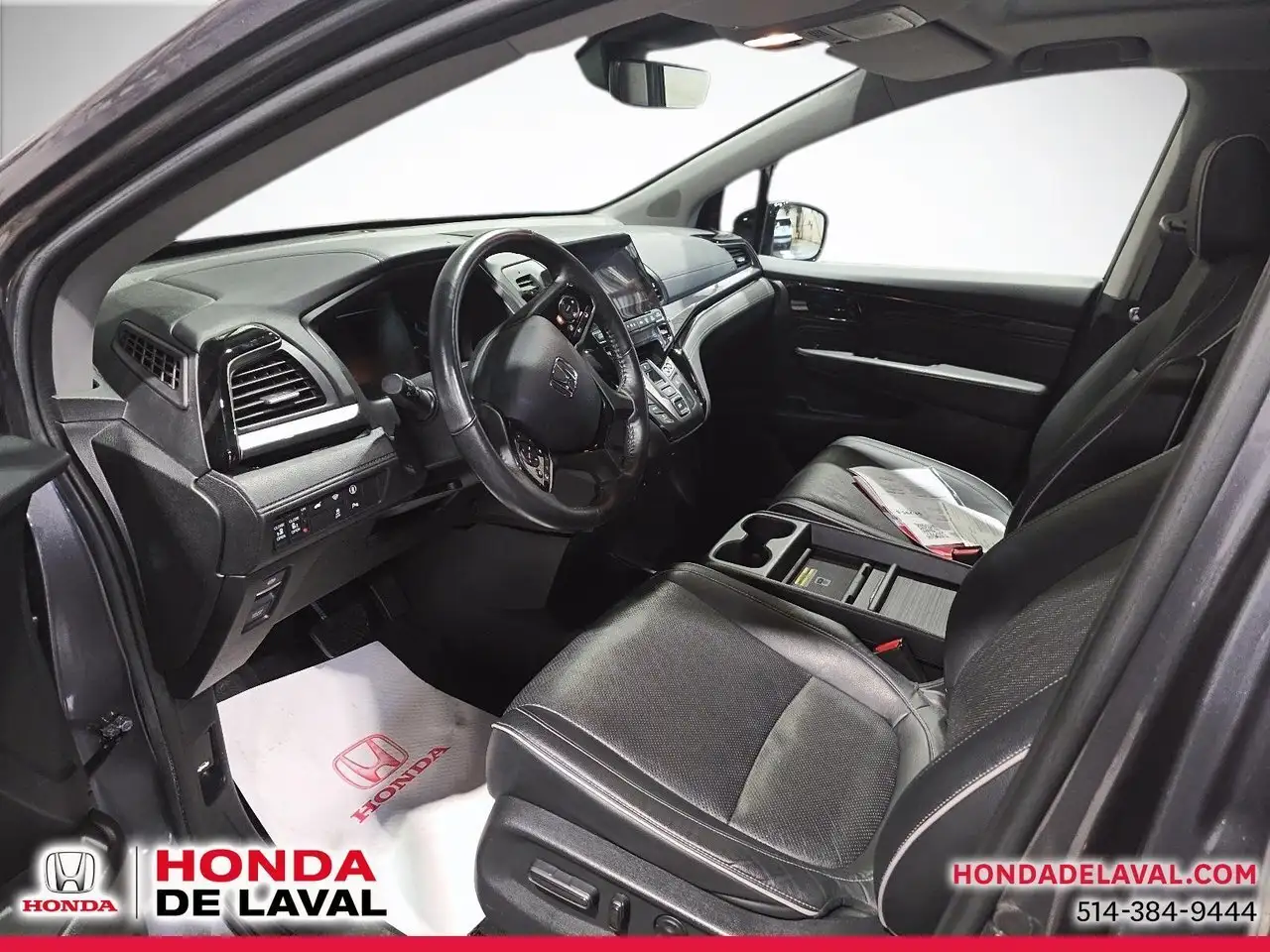 Honda Odyssey снимка Honda Odyssey