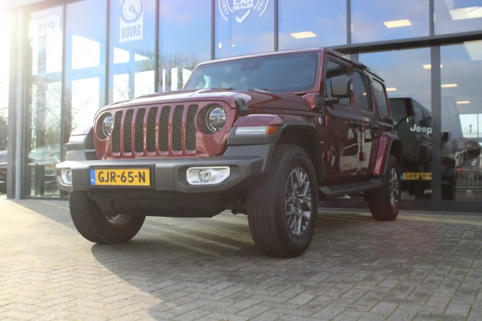 Jeep Wrangler 4XE 380 SAHARA / Plug In Hybrid / My Sky open dak Rood - 1