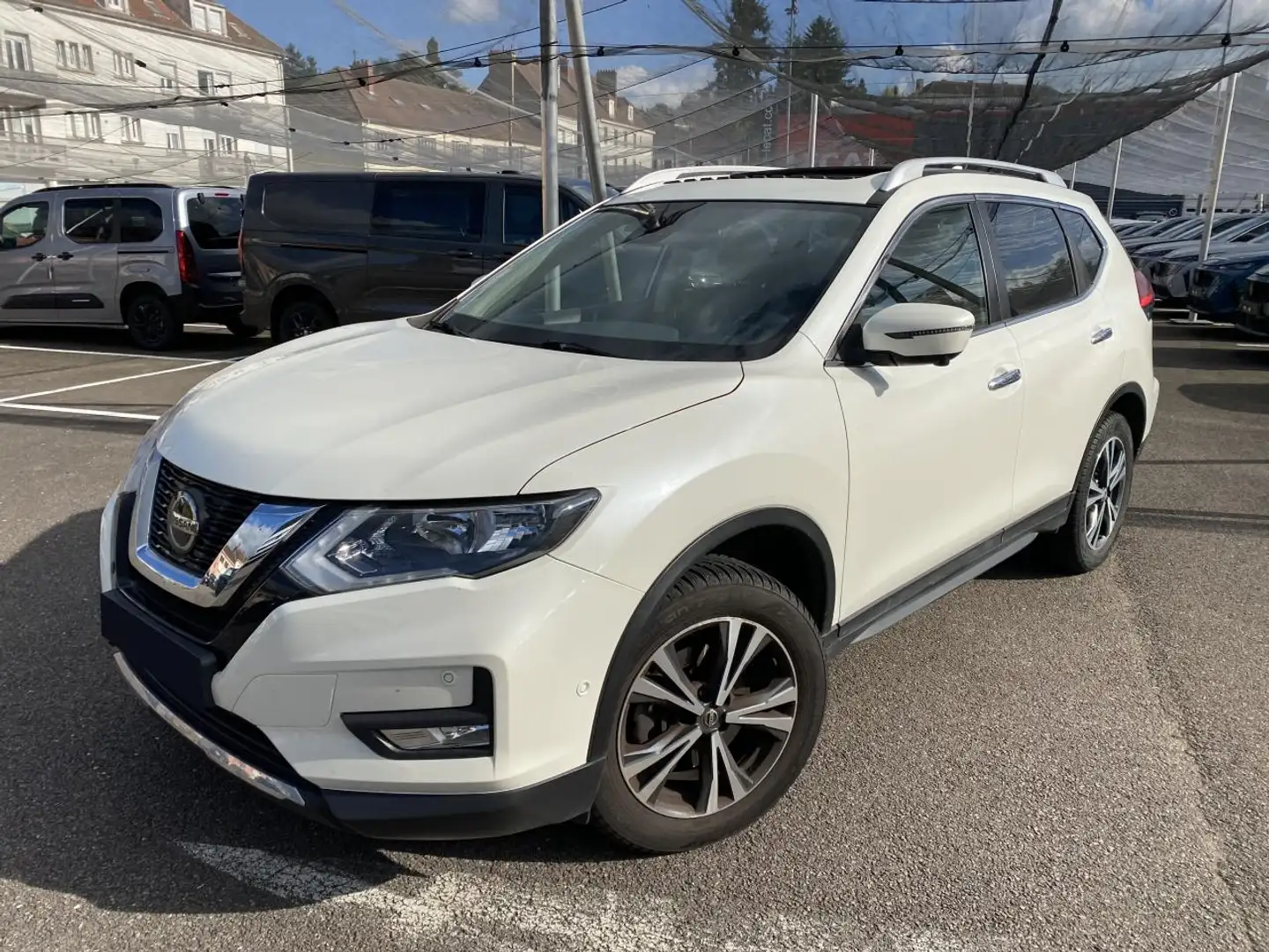 Nissan X-Trail III (2) 1.7 DCI 150 N-CONNECTA XTRONIC 7PL ATTELAGE / TOIT OUVRANT Weiß - 1