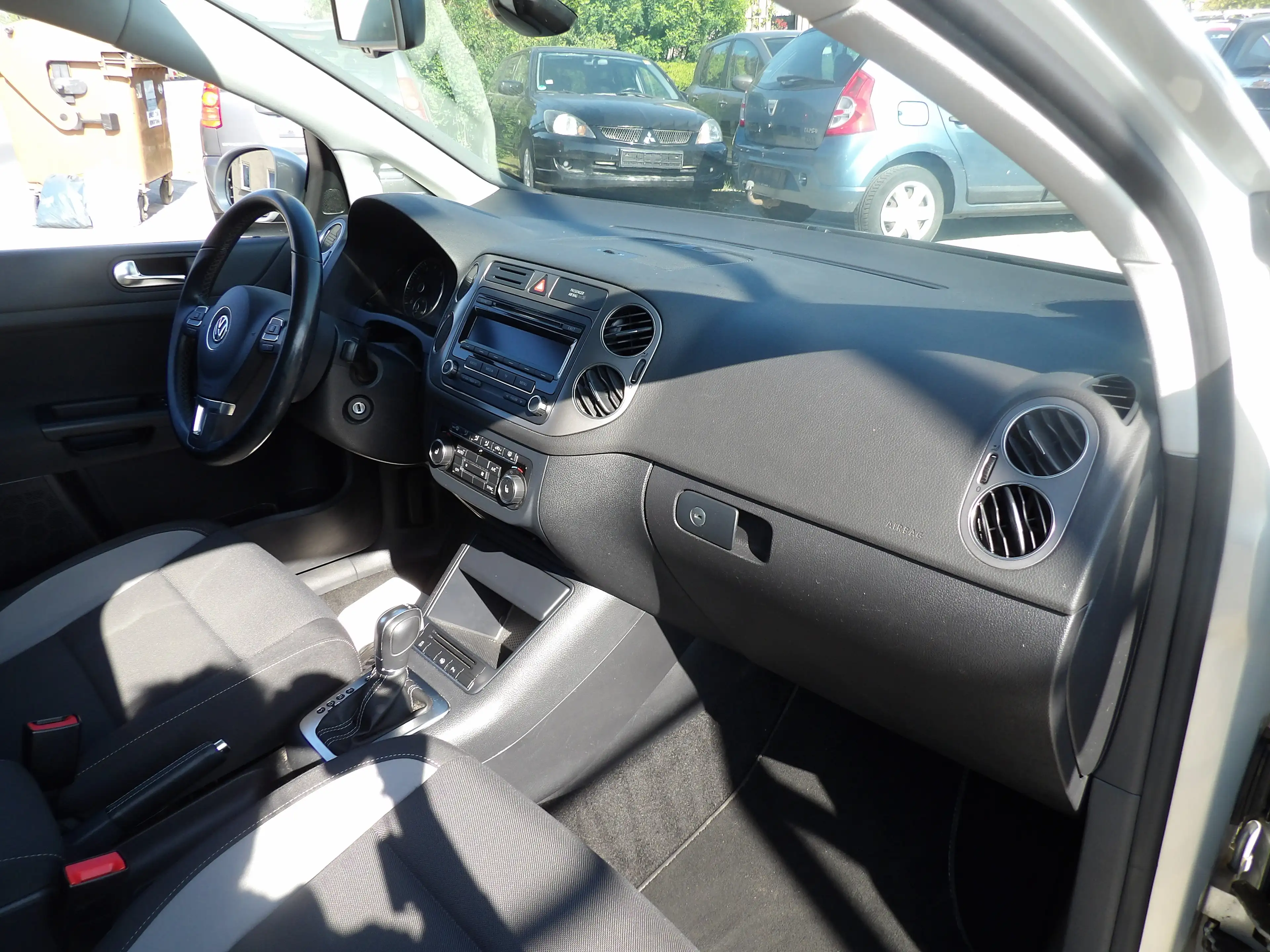 Volkswagen Golf Plus Life Automatik Klima PDC Winterräder HU AU Neu — photo 12