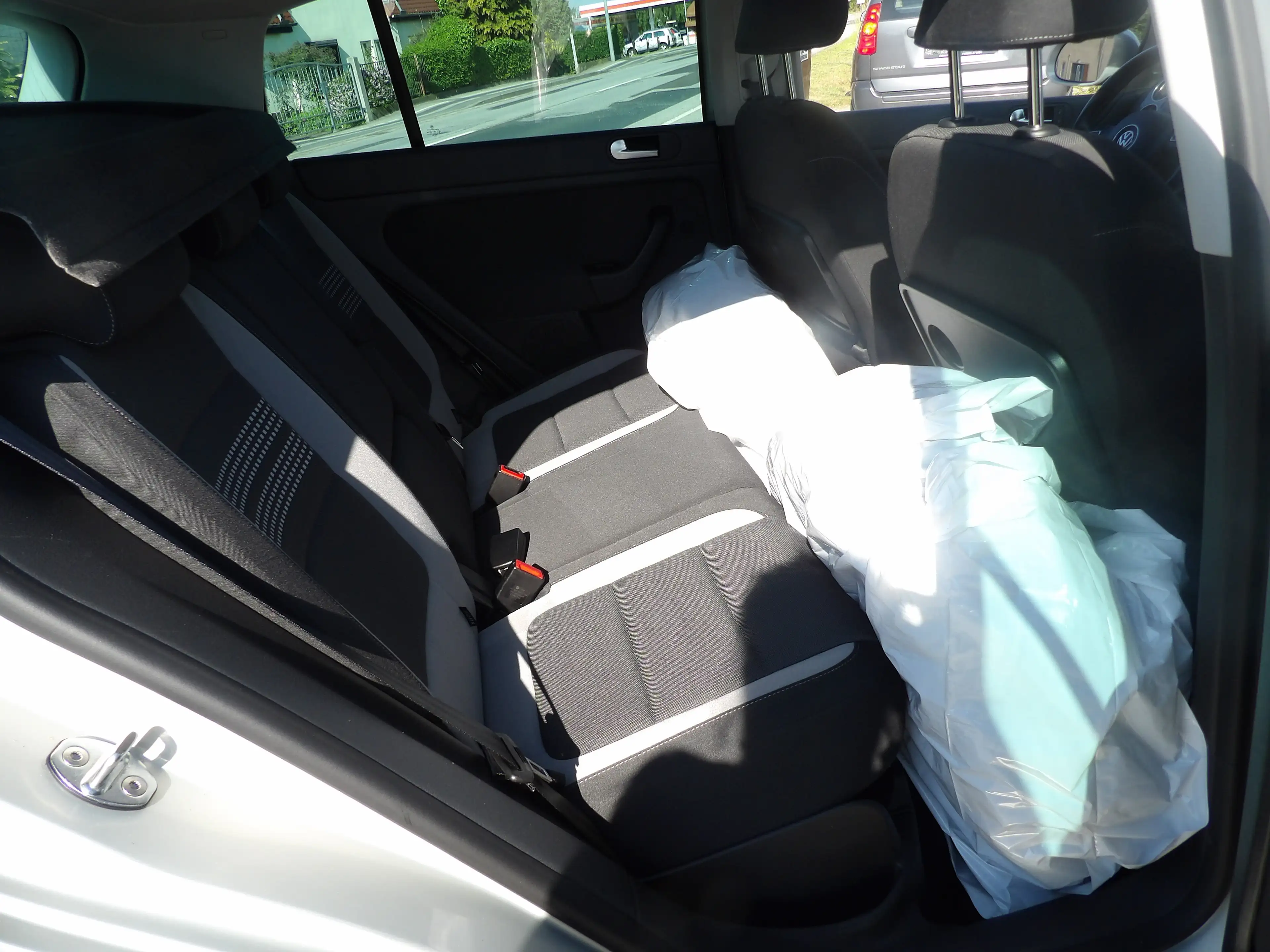Volkswagen Golf Plus Life Automatik Klima PDC Winterräder HU AU Neu — photo 11