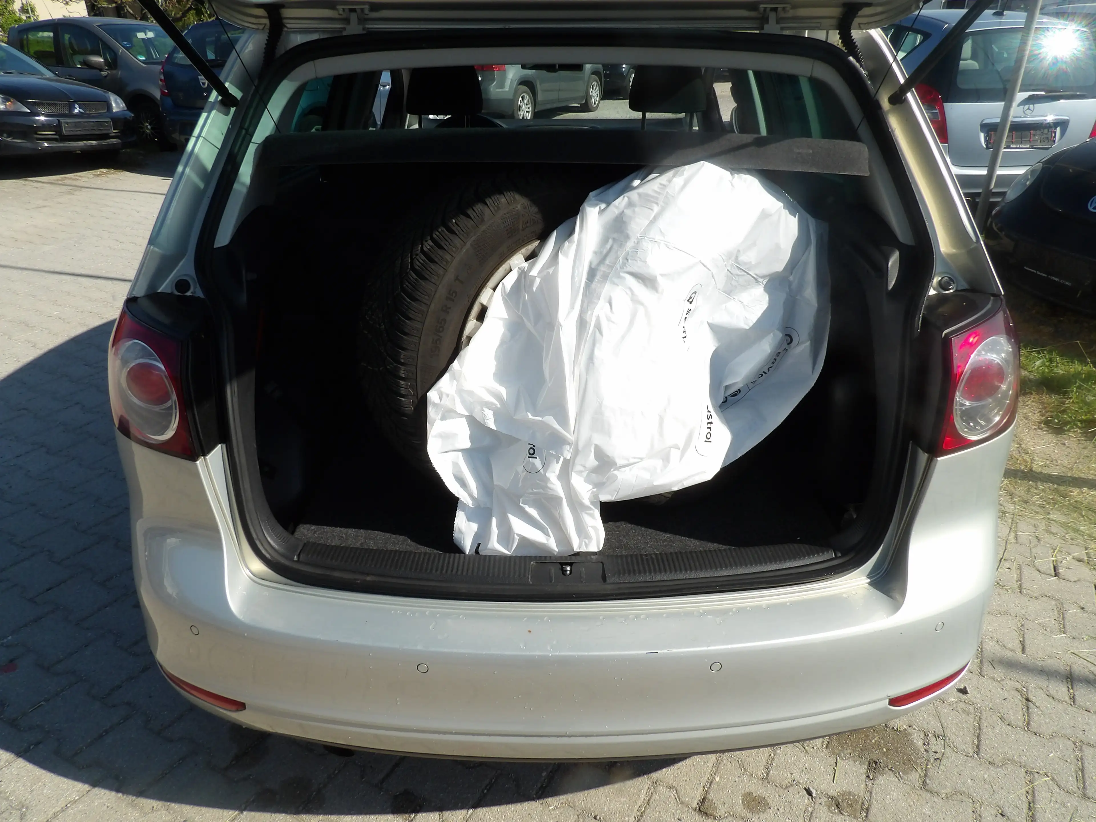 Volkswagen Golf Plus Life Automatik Klima PDC Winterräder HU AU Neu — photo 10