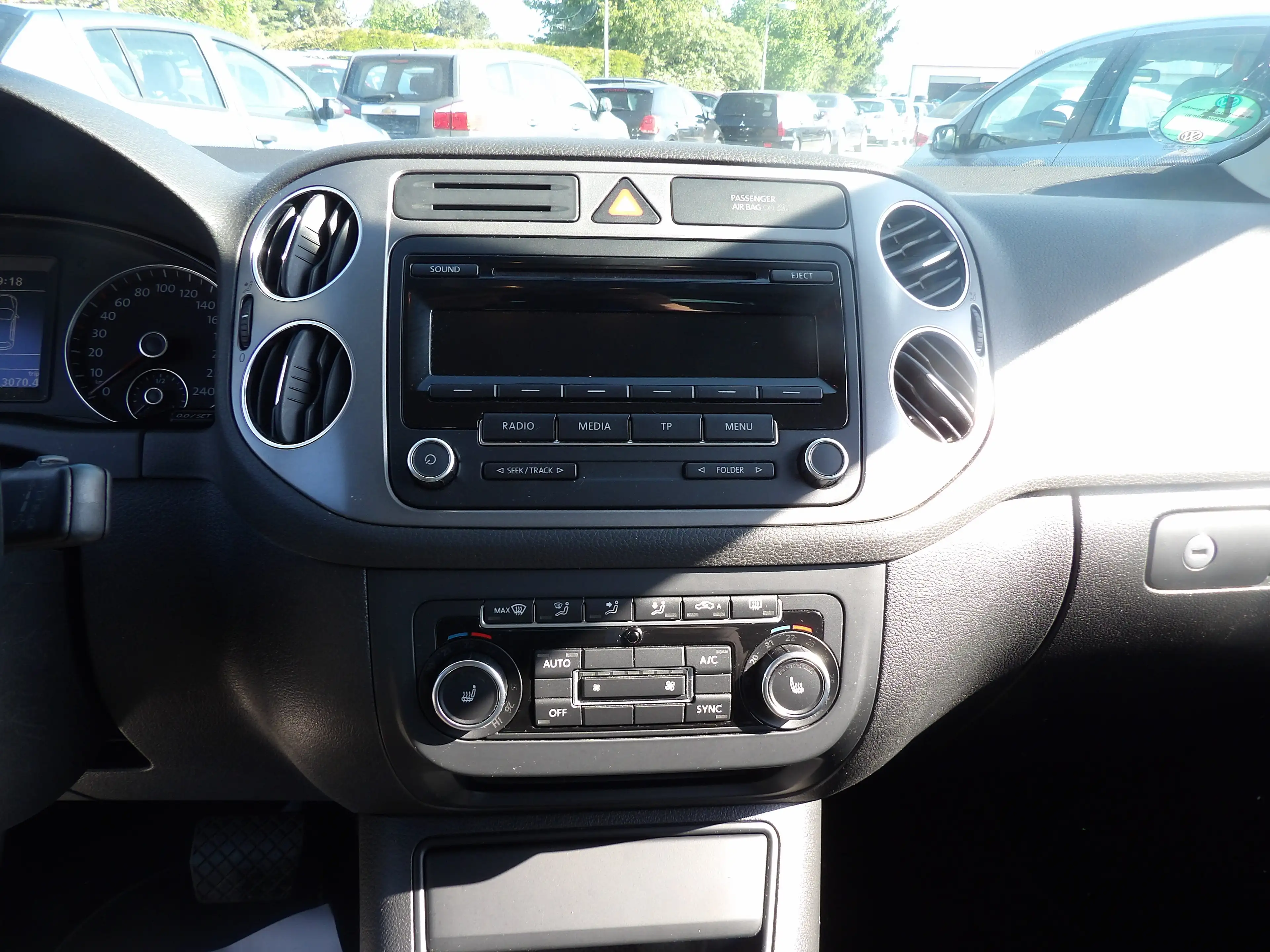 Volkswagen Golf Plus Life Automatik Klima PDC Winterräder HU AU Neu — photo 14