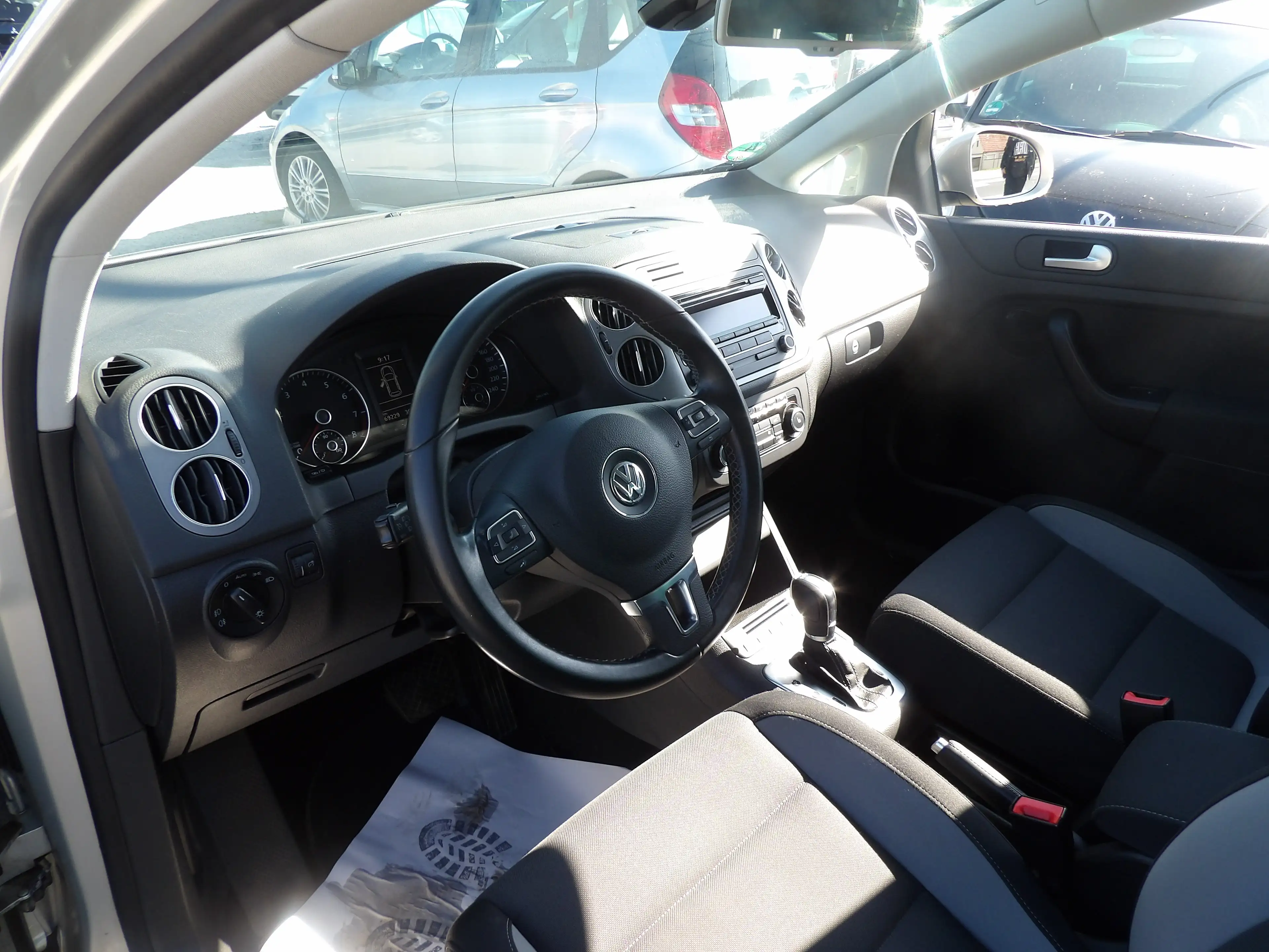 Volkswagen Golf Plus Life Automatik Klima PDC Winterräder HU AU Neu — photo 6