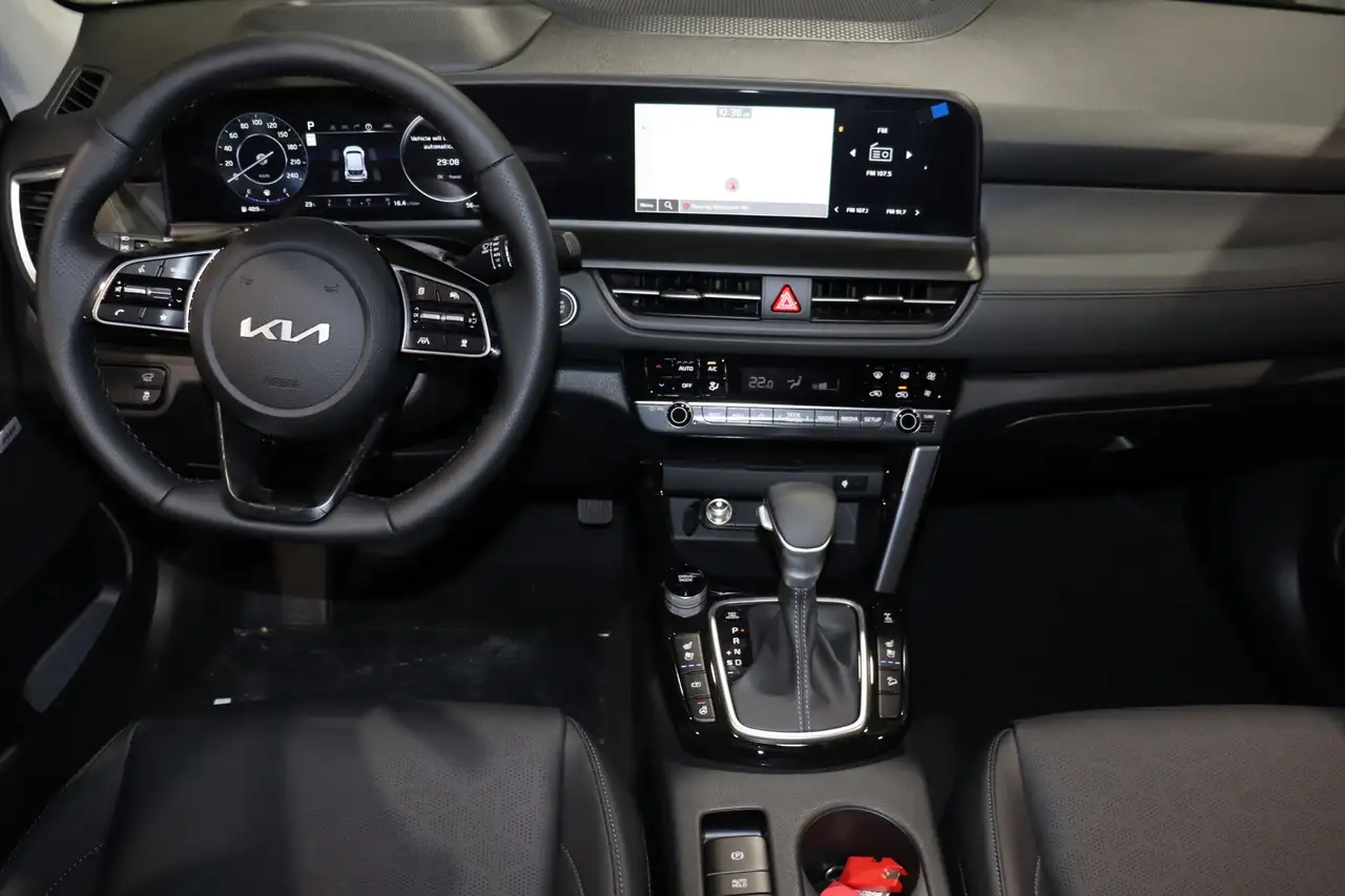 Kia Seltos снимка Kia Seltos