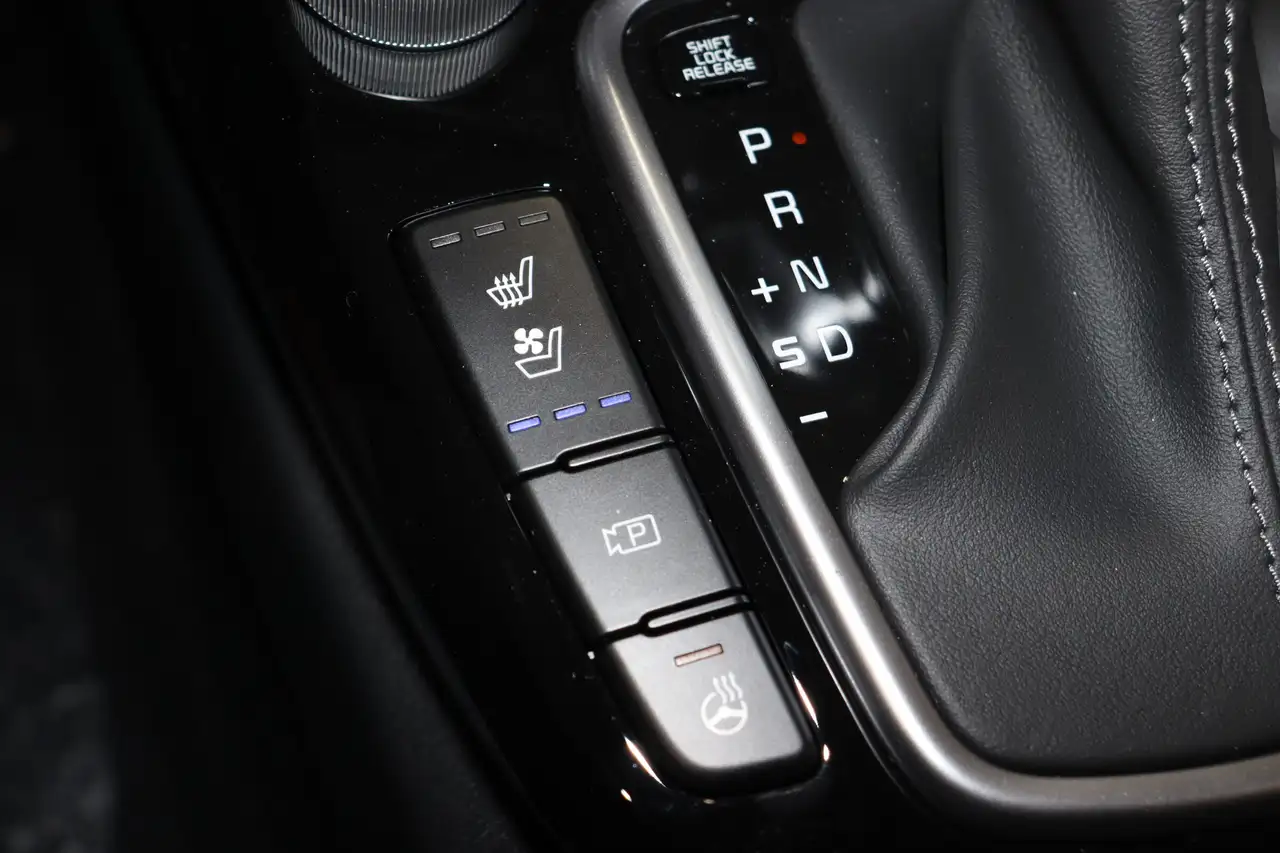 Kia Seltos снимка Kia Seltos