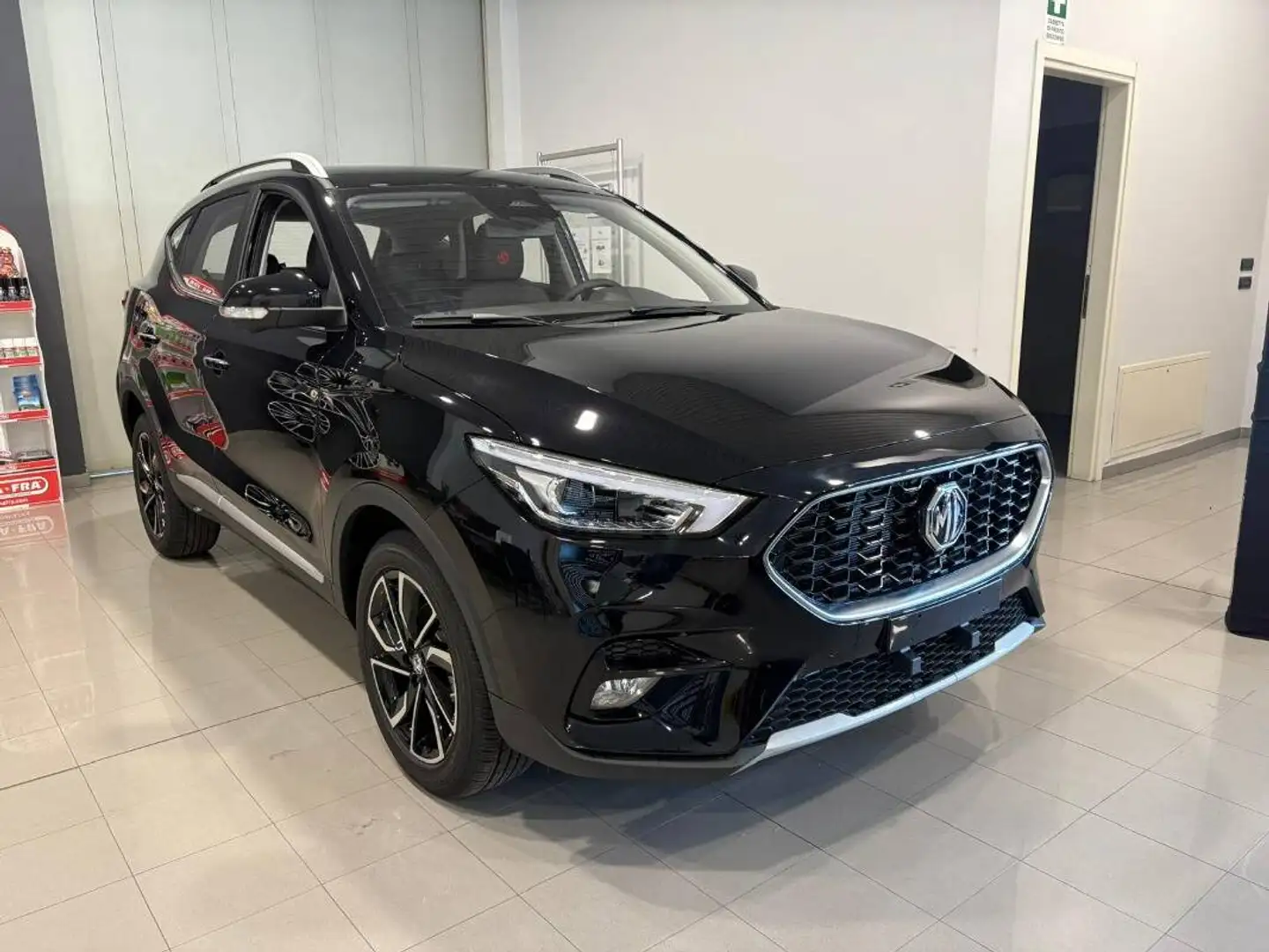 MG ZS 1.5 Classic  Luxury Noir - 2