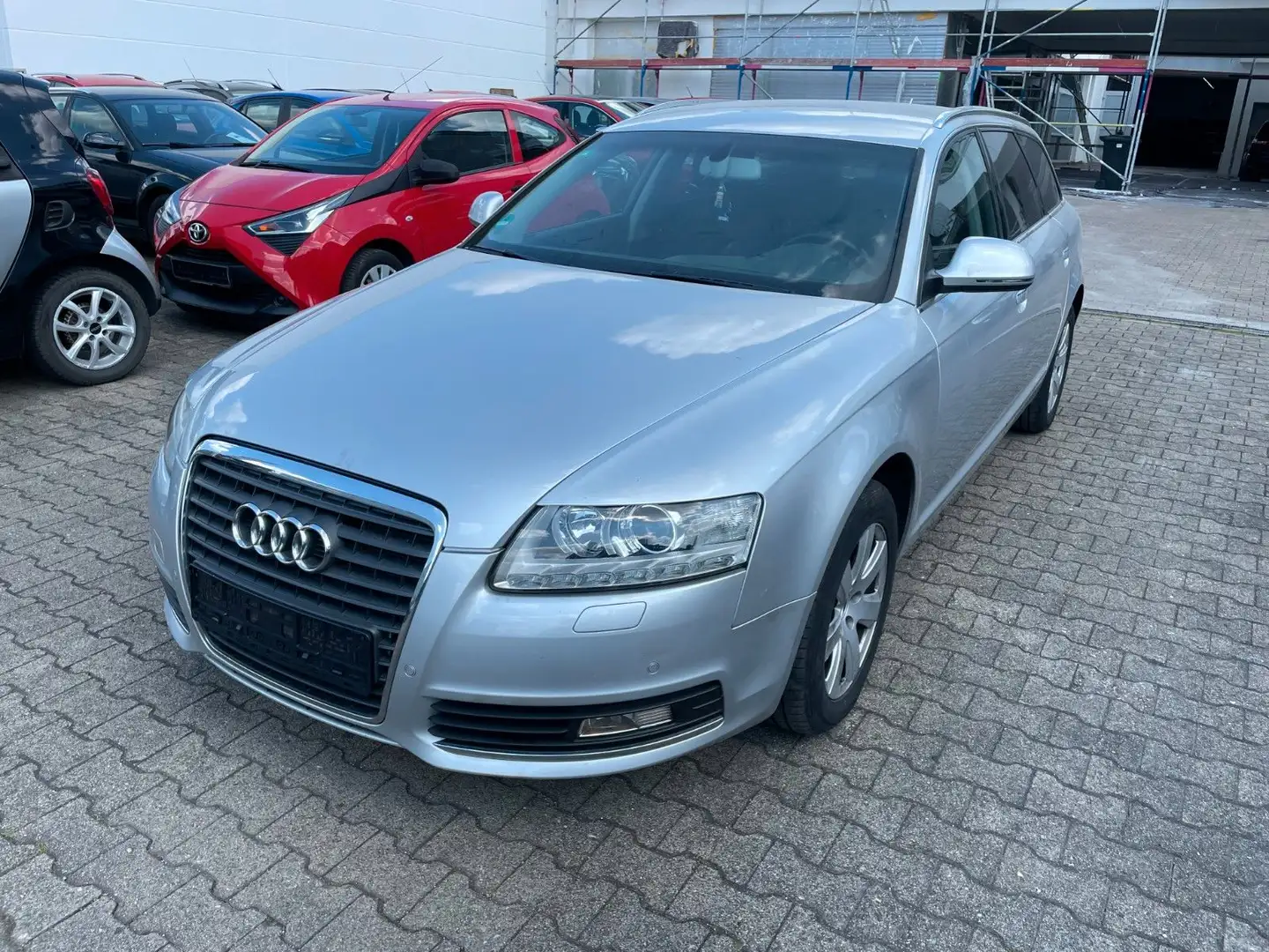 Audi A6 Avant 2.7 TDI*MOTOR VERLIERT STARK ÖL* Silber - 1