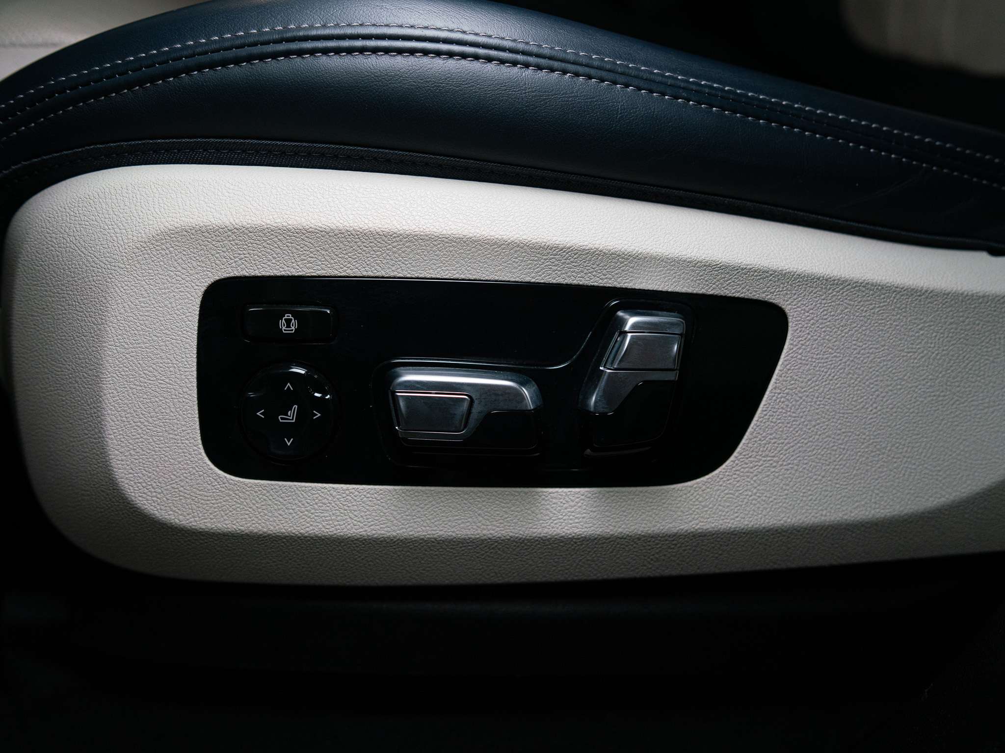 used 2021 BMW X7 car, priced at $89,900