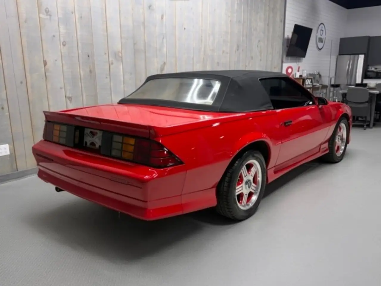 Chevrolet Camaro снимка Chevrolet Camaro