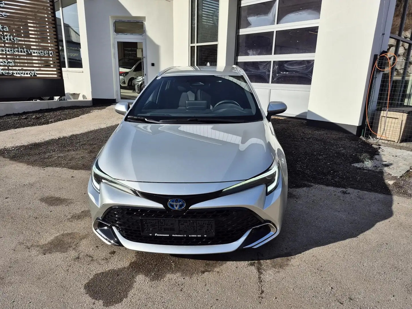 Toyota Corolla Touring Sports Hybrid Active Drive Argent - 1
