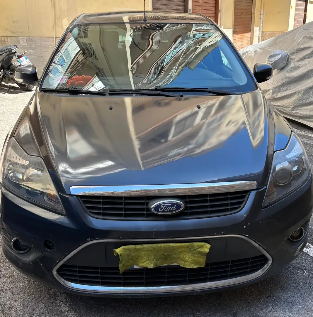 Ford Focus Focus 5p 1.6 tdci Titanium 90cv Grigio - 1