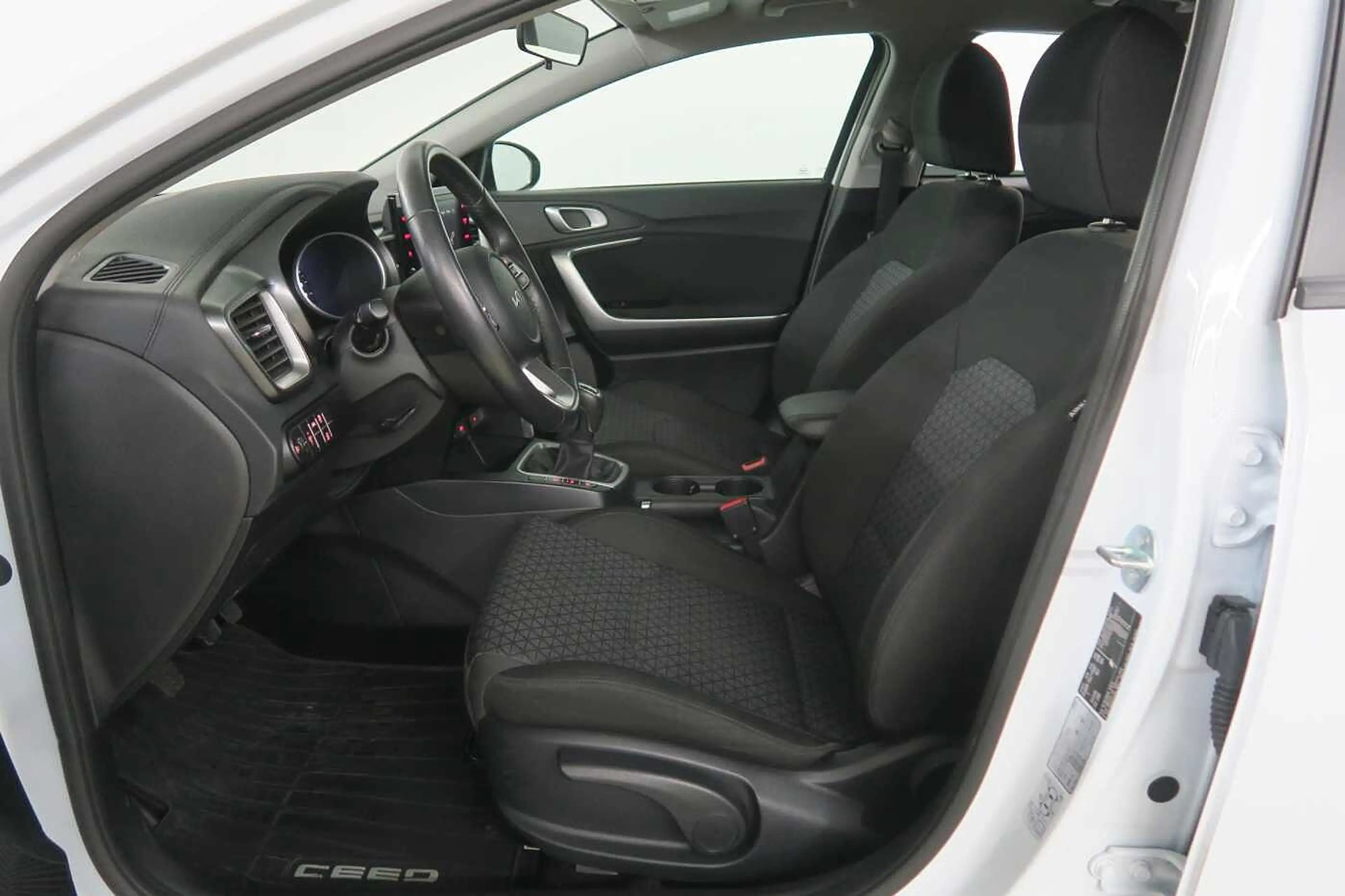 Kia Ceed / cee'd 1.0 T-GDI 120 OPF Edition 7! — photo 9