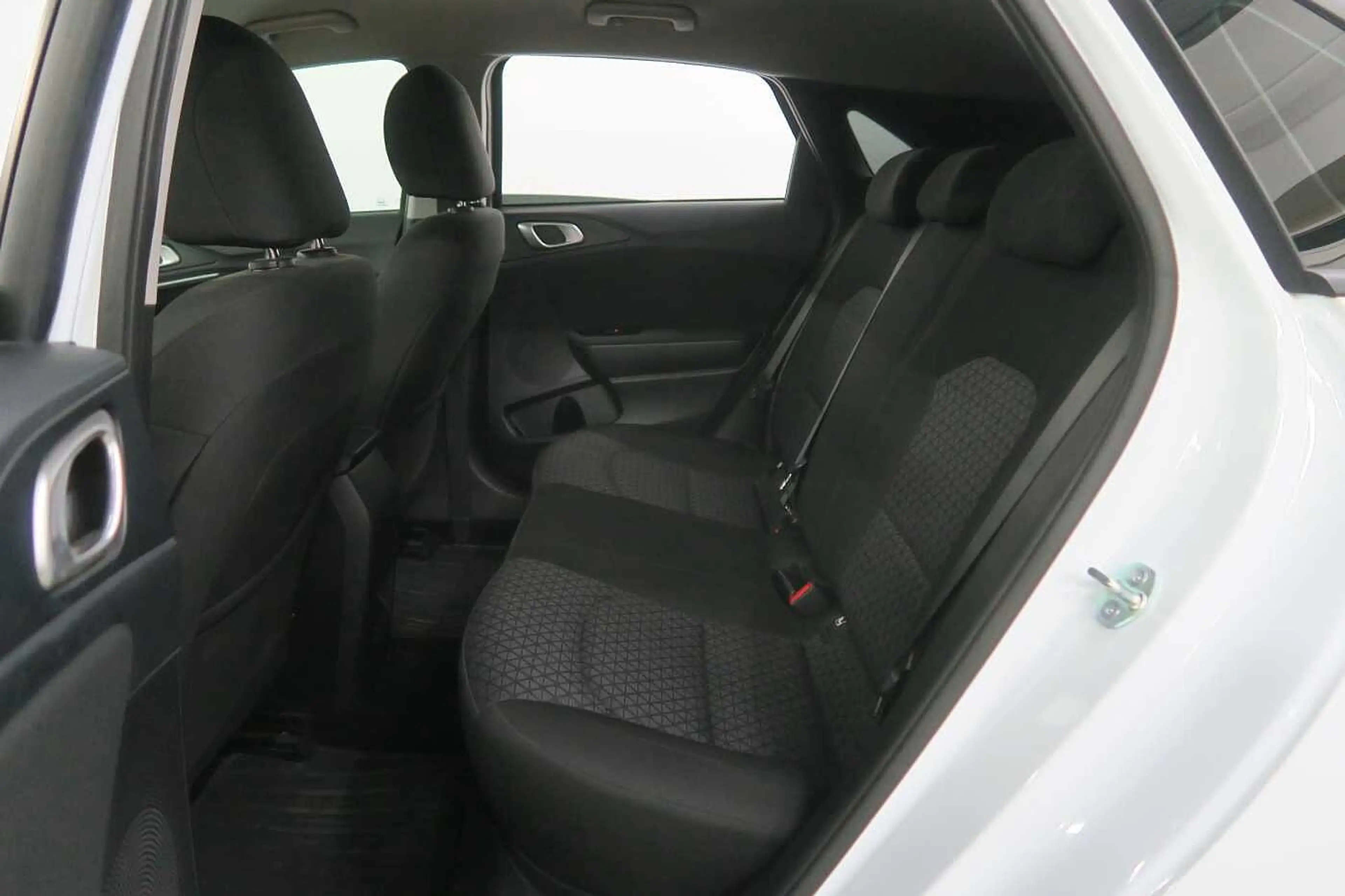 Kia Ceed / cee'd 1.0 T-GDI 120 OPF Edition 7! — photo 11