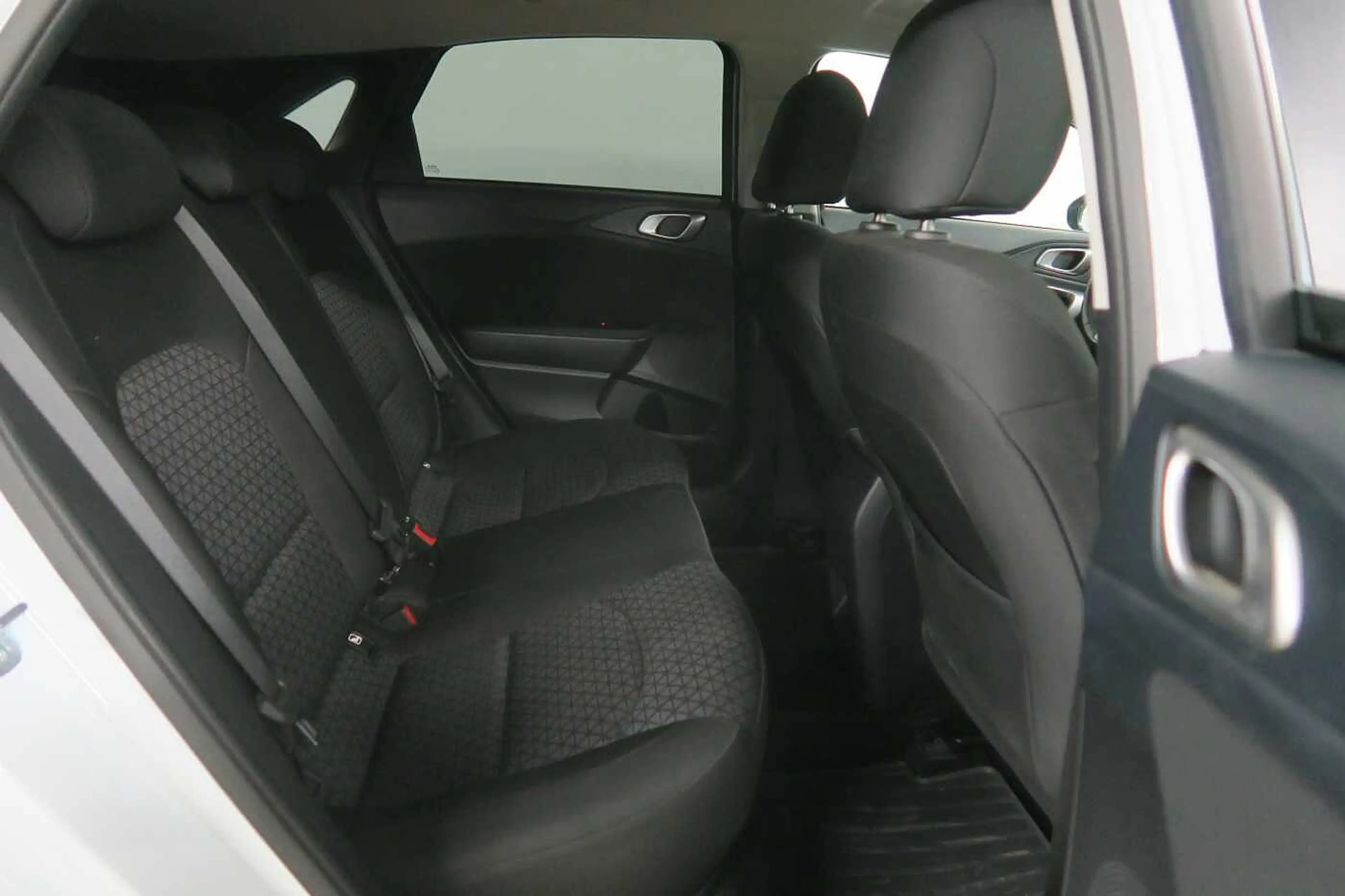Kia Ceed / cee'd 1.0 T-GDI 120 OPF Edition 7! — photo 12