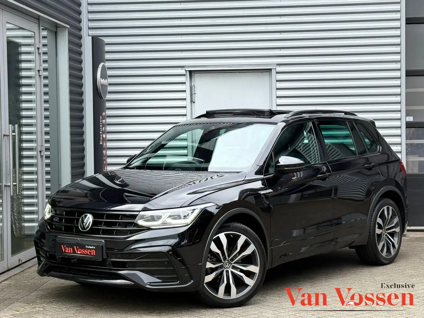 Volkswagen Tiguan 1.5 TSI 3X R-Line|PANO|ACC|360 CAMERA|SFEERVERLICH Zwart - 1