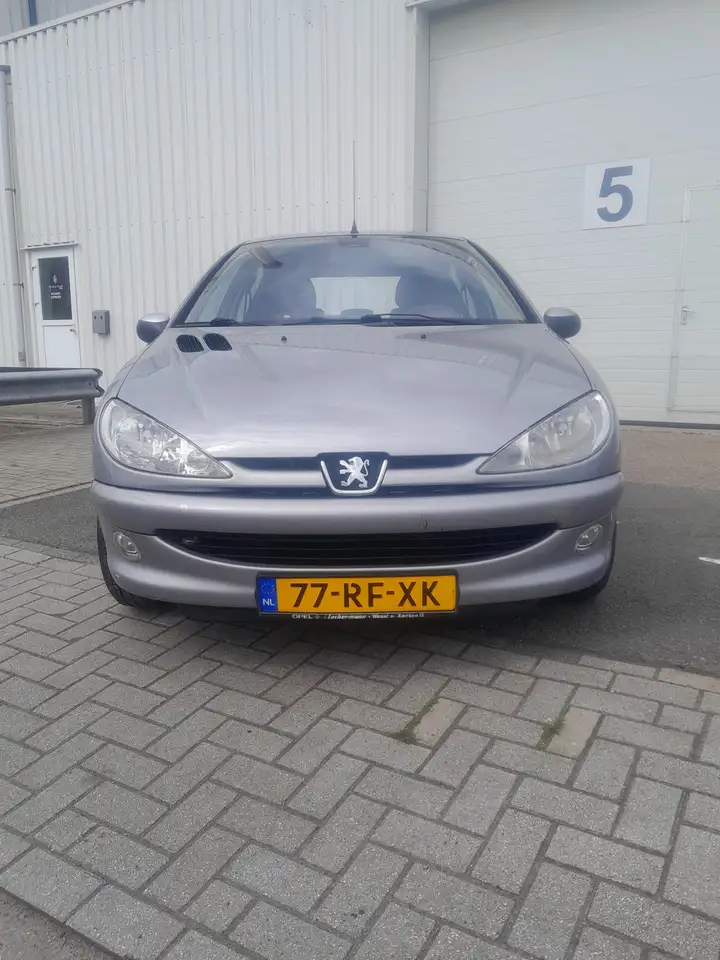 Peugeot 206 1.4 XT Aut., foto 3