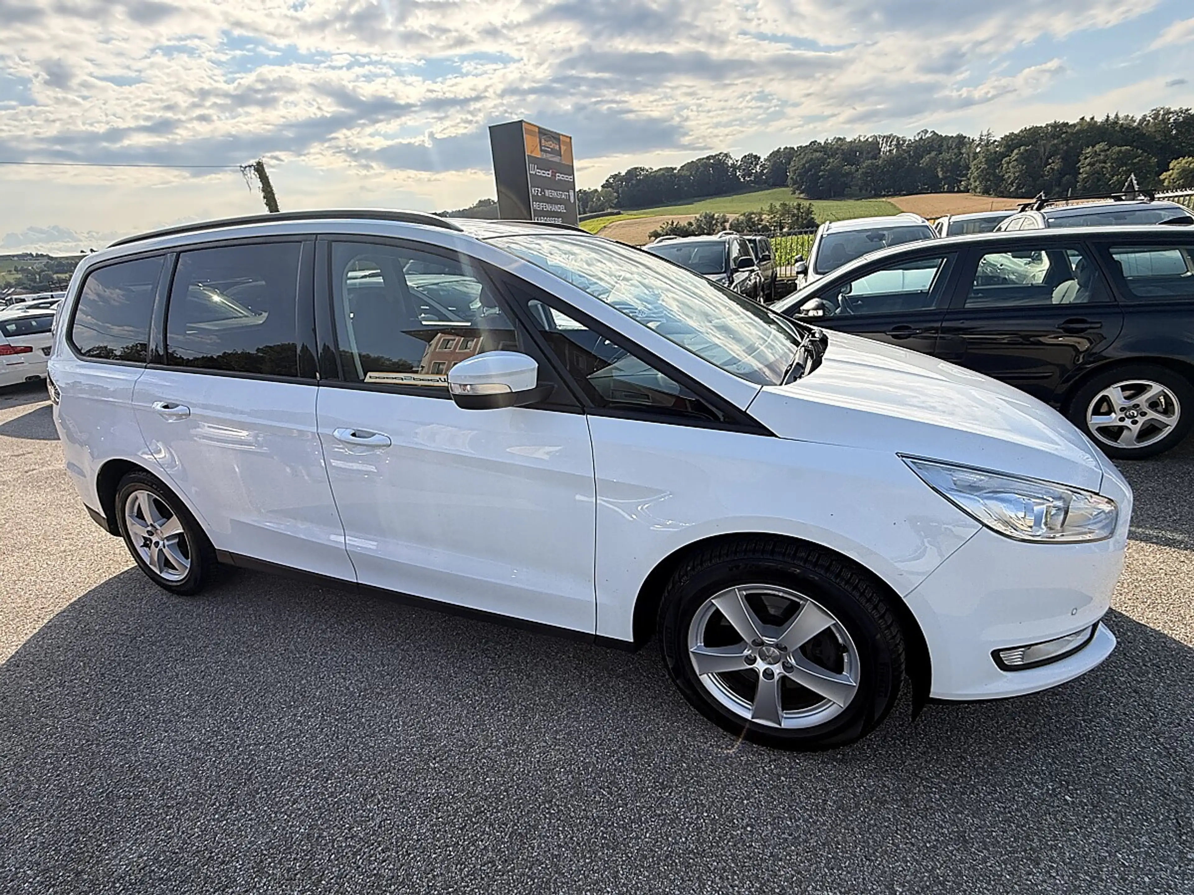 Ford Galaxy 2,0 EcoBlue SCR Business — photo 10