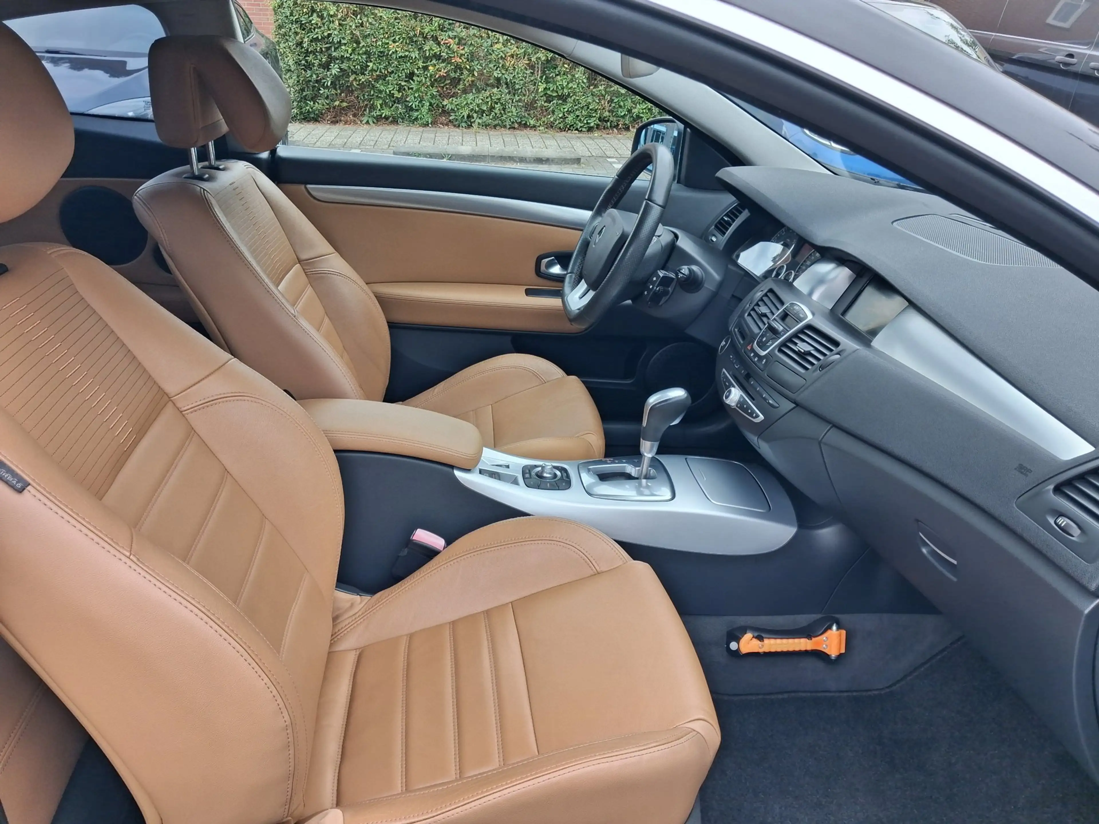 Renault Laguna Coupé 3.5 V6 Initiale AUTOMAAT leder ALLINPRIJS — photo 27