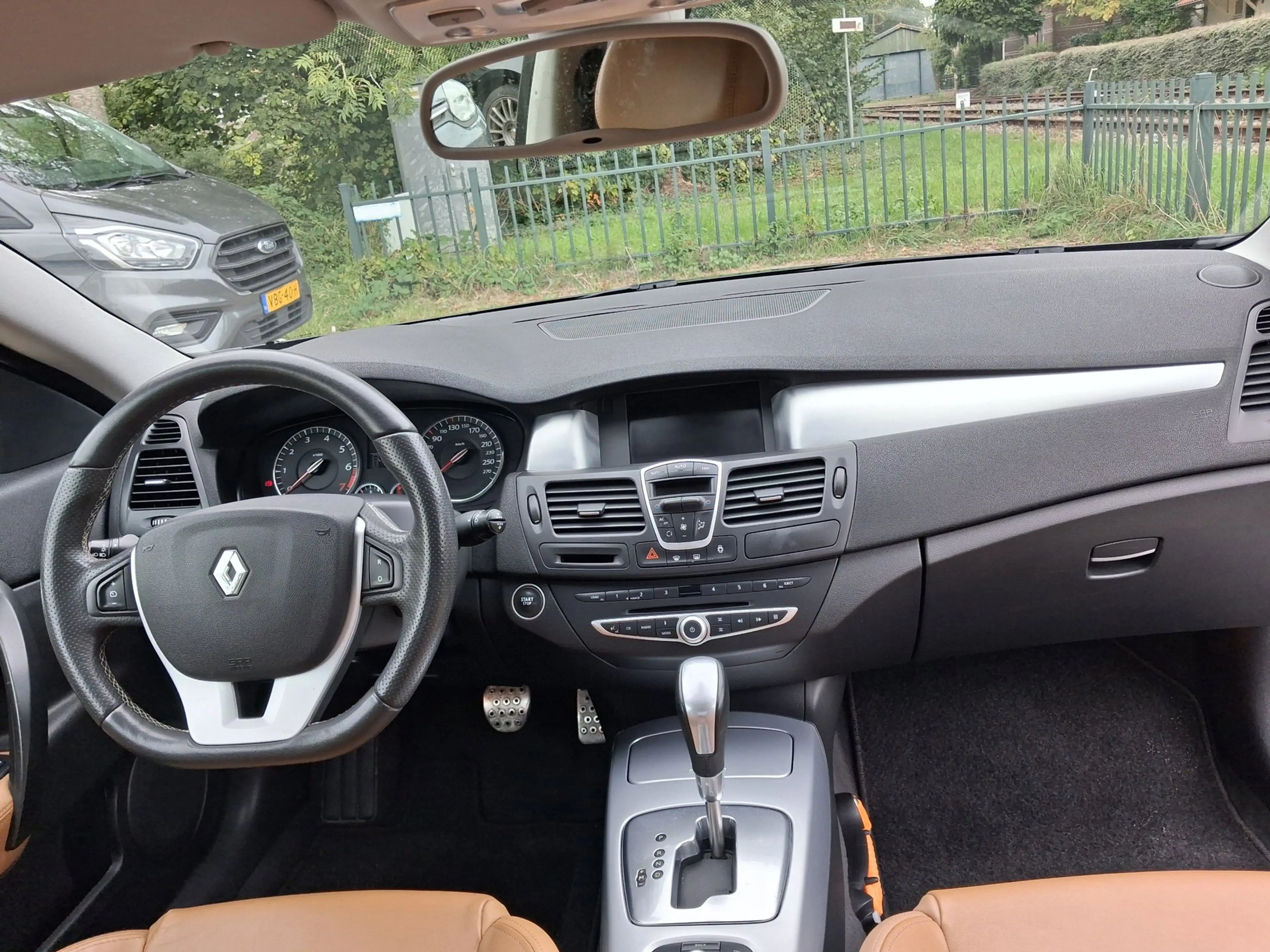 Renault Laguna Coupé 3.5 V6 Initiale AUTOMAAT leder ALLINPRIJS — photo 10