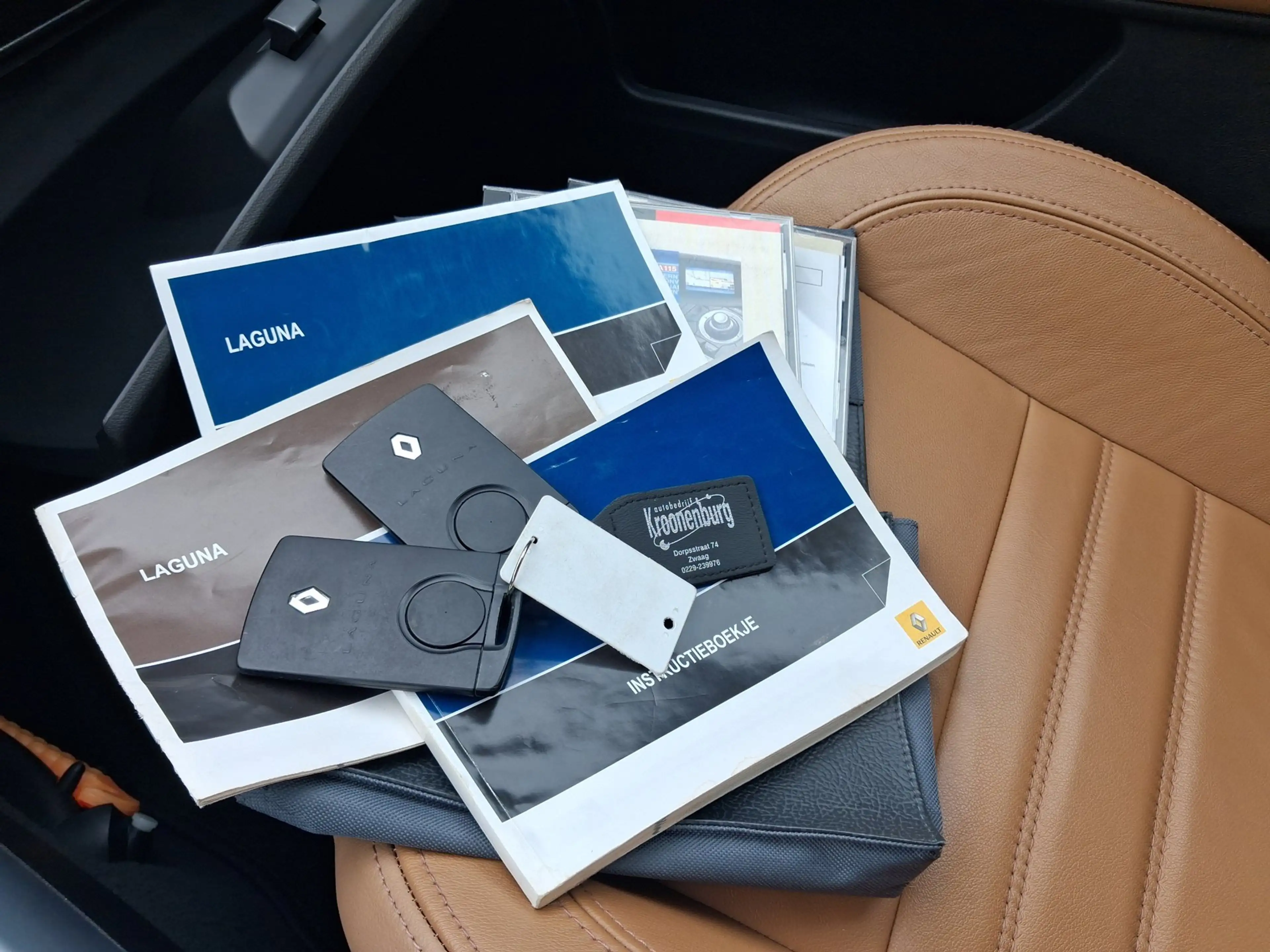 Renault Laguna Coupé 3.5 V6 Initiale AUTOMAAT leder ALLINPRIJS — photo 19