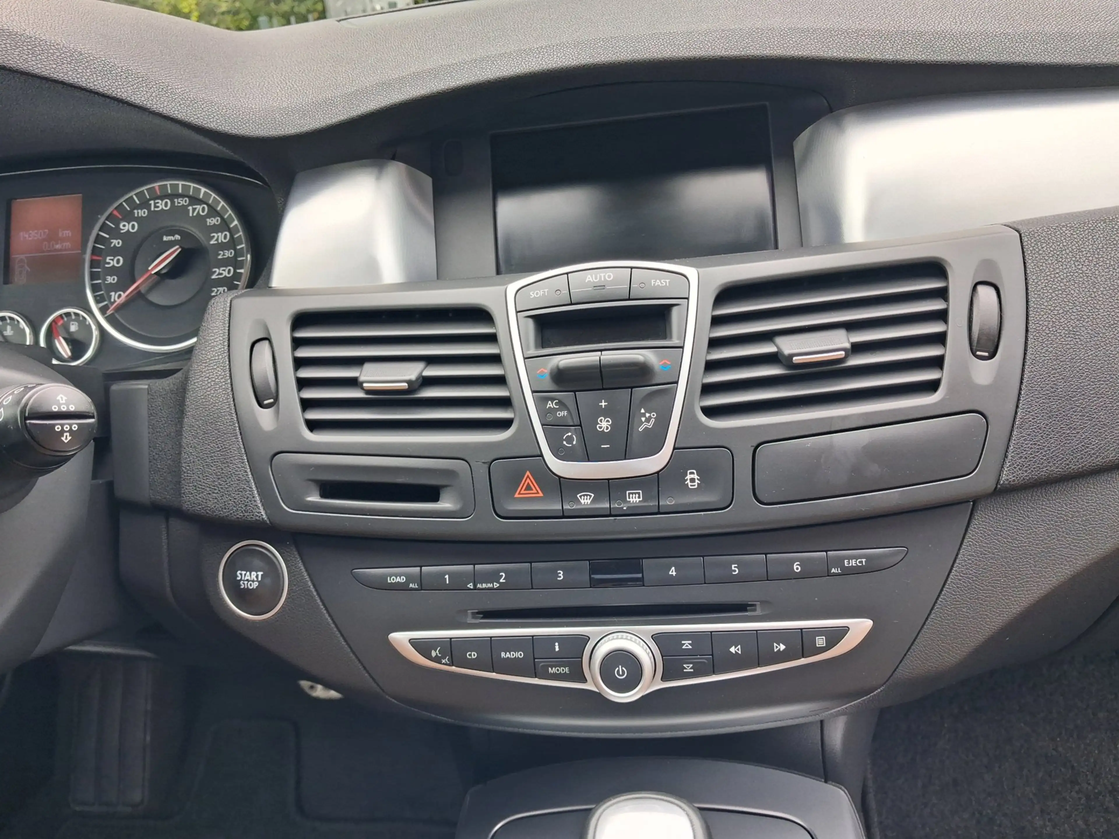 Renault Laguna Coupé 3.5 V6 Initiale AUTOMAAT leder ALLINPRIJS — photo 15