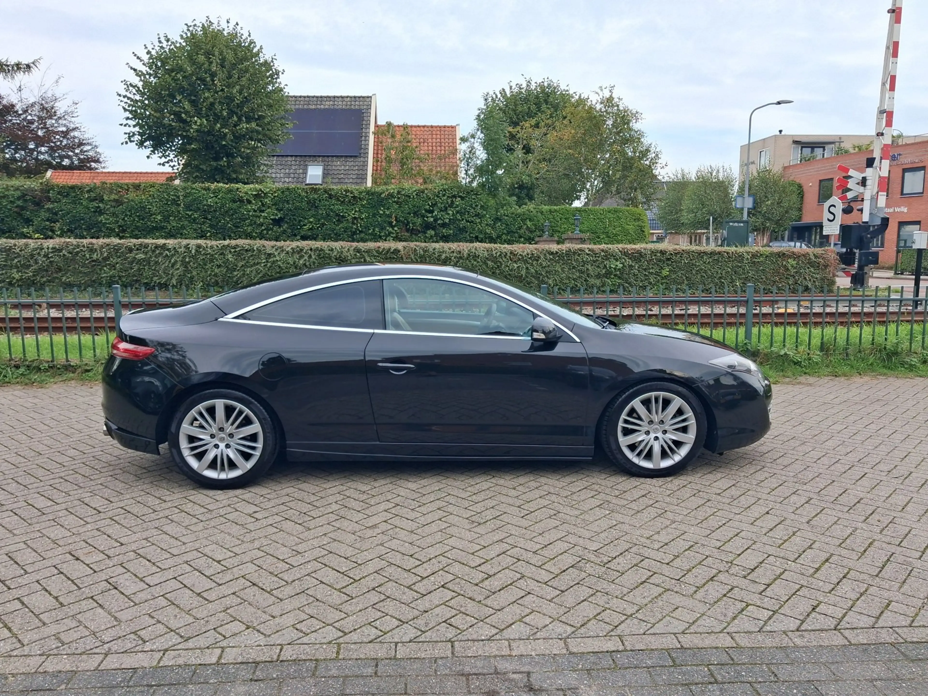Renault Laguna Coupé 3.5 V6 Initiale AUTOMAAT leder ALLINPRIJS — photo 5