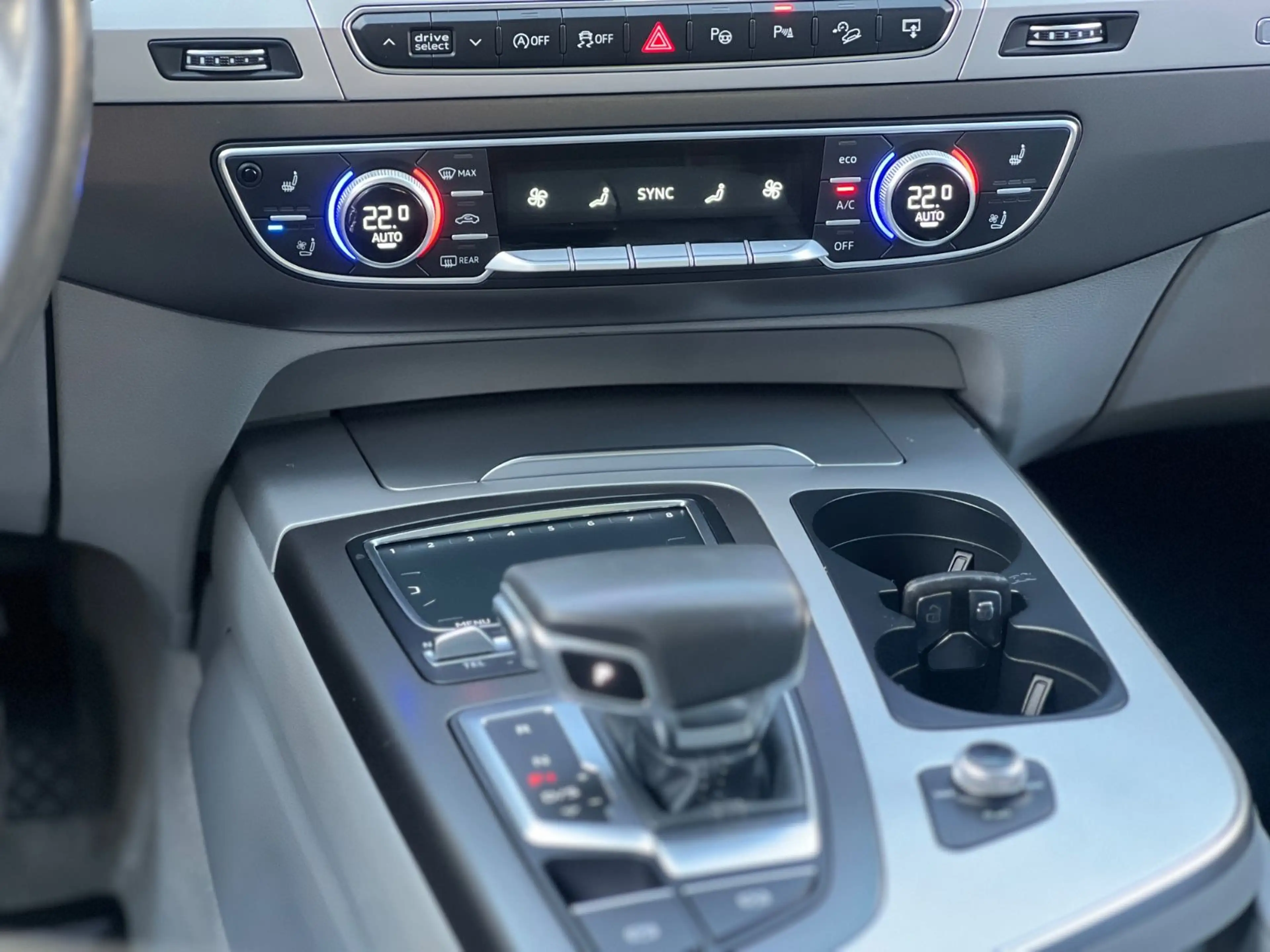 Audi Q7 3.0 TDI quattro Allradlenkung S-Line 7 Sitz — photo 11