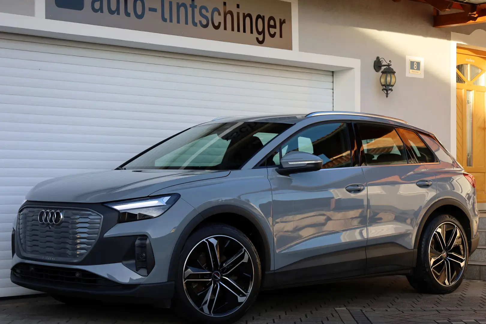 Audi Q4 e-tron Q4 35 E-TRON 125kW *21"ZOLL-AHK-LED-SPORTSITZE* Grau - 1