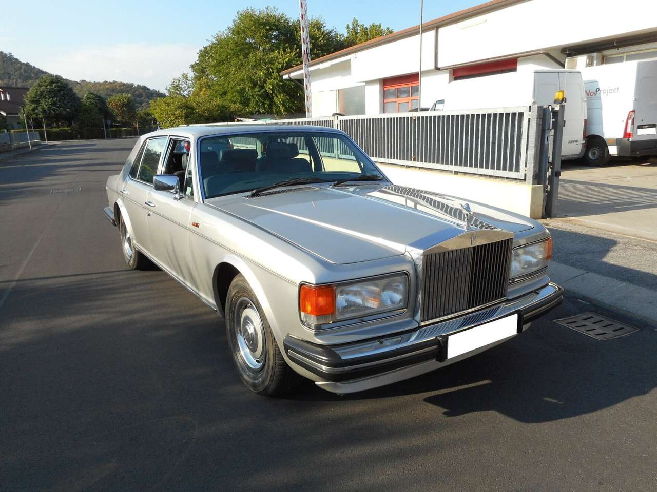 Rolls-Royce Silver Spirit
