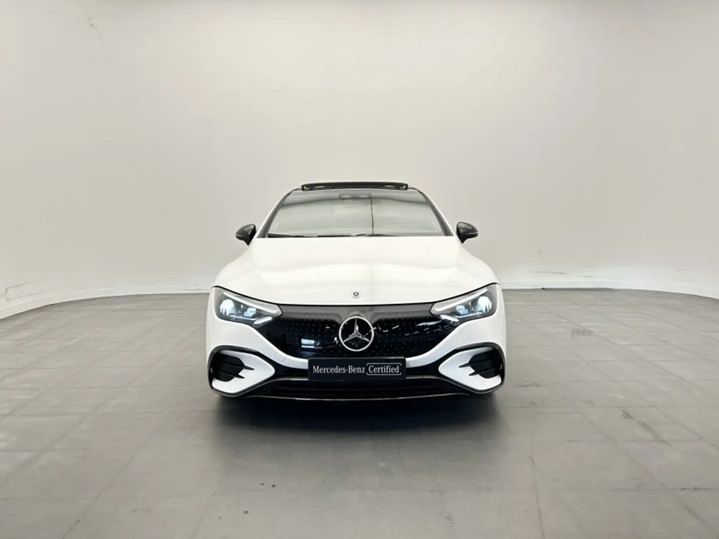 Mercedes-Benz EQE 350 Berline AMG Pack Night Toit Pano Weiß - 2