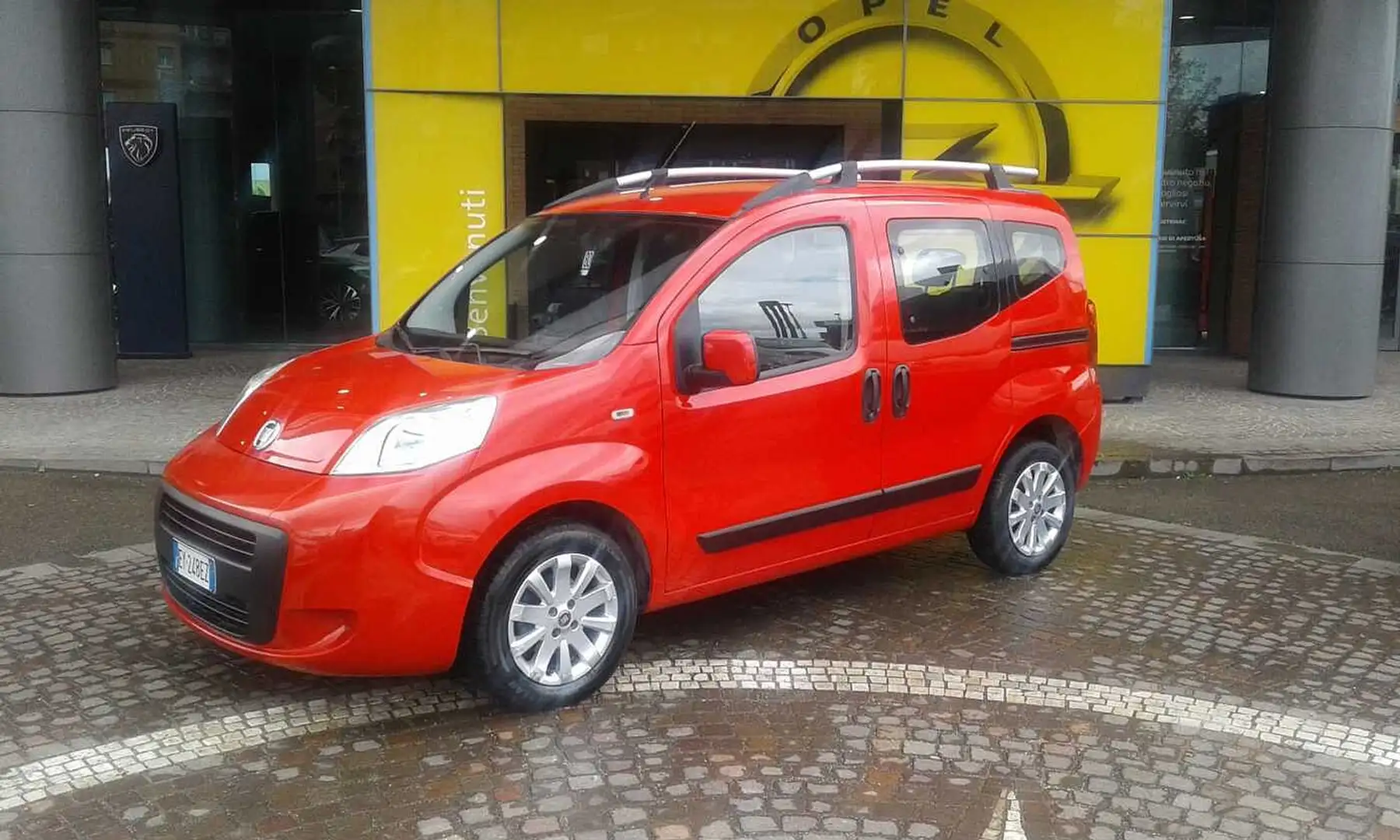 Fiat Qubo FIAT QUBO 5 POSTI DYNAMIC13MJT 75CV Rojo - 2