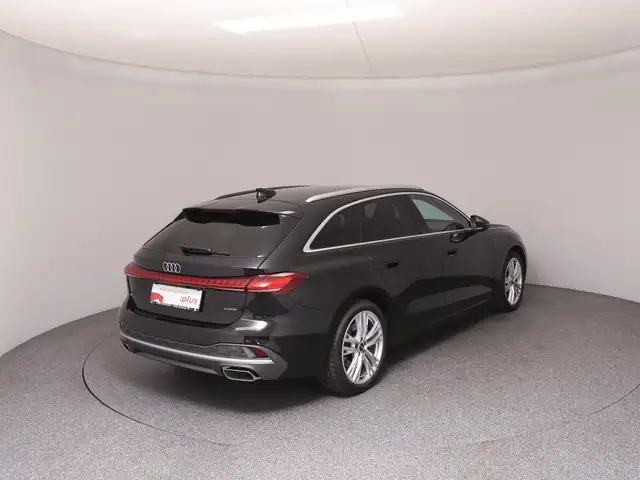 Audi A5 view 4