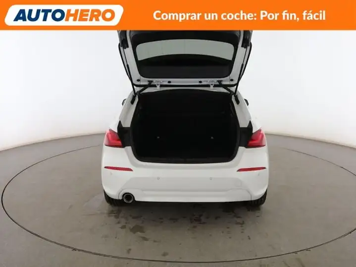 BMW Serie 1 2020, foto 17