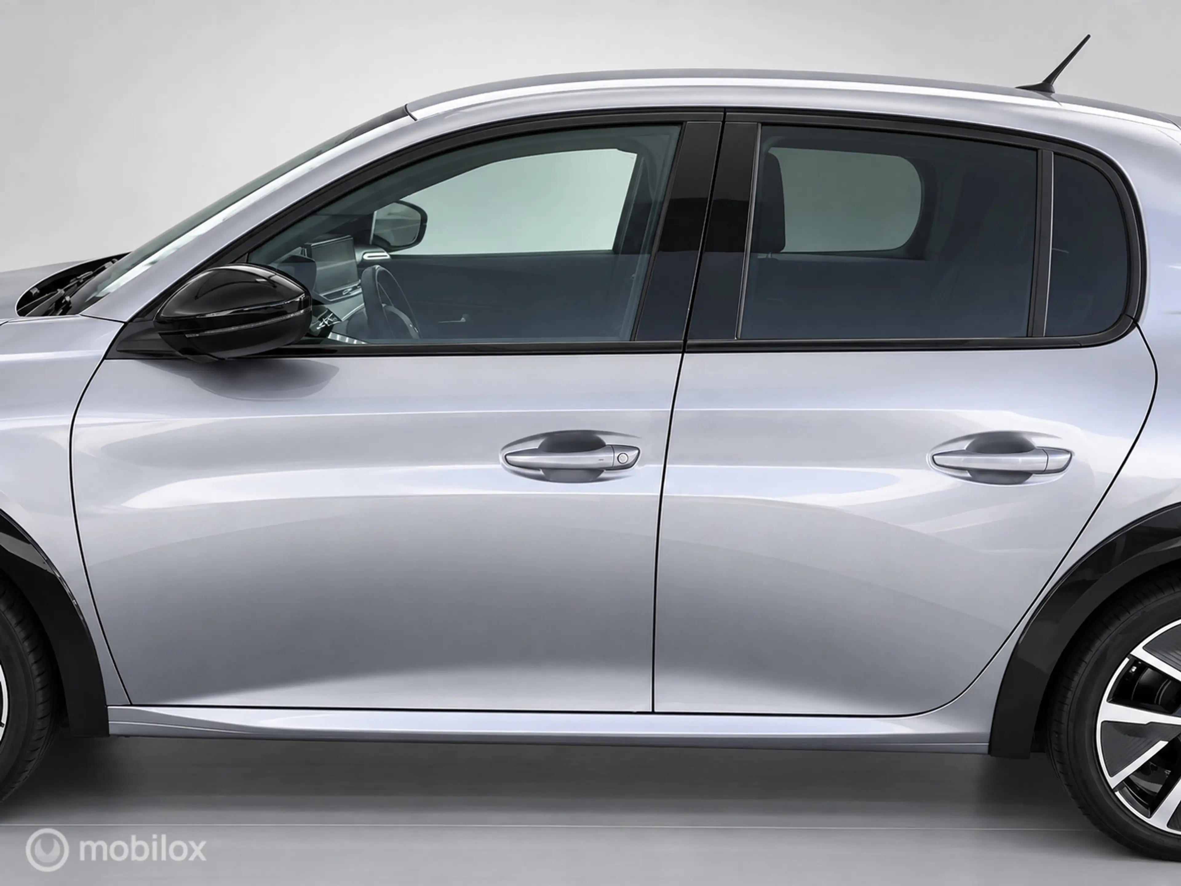 Peugeot e-208 EV GT 350 50 kWh KEYLESS | CARPLAY | LED — photo 9