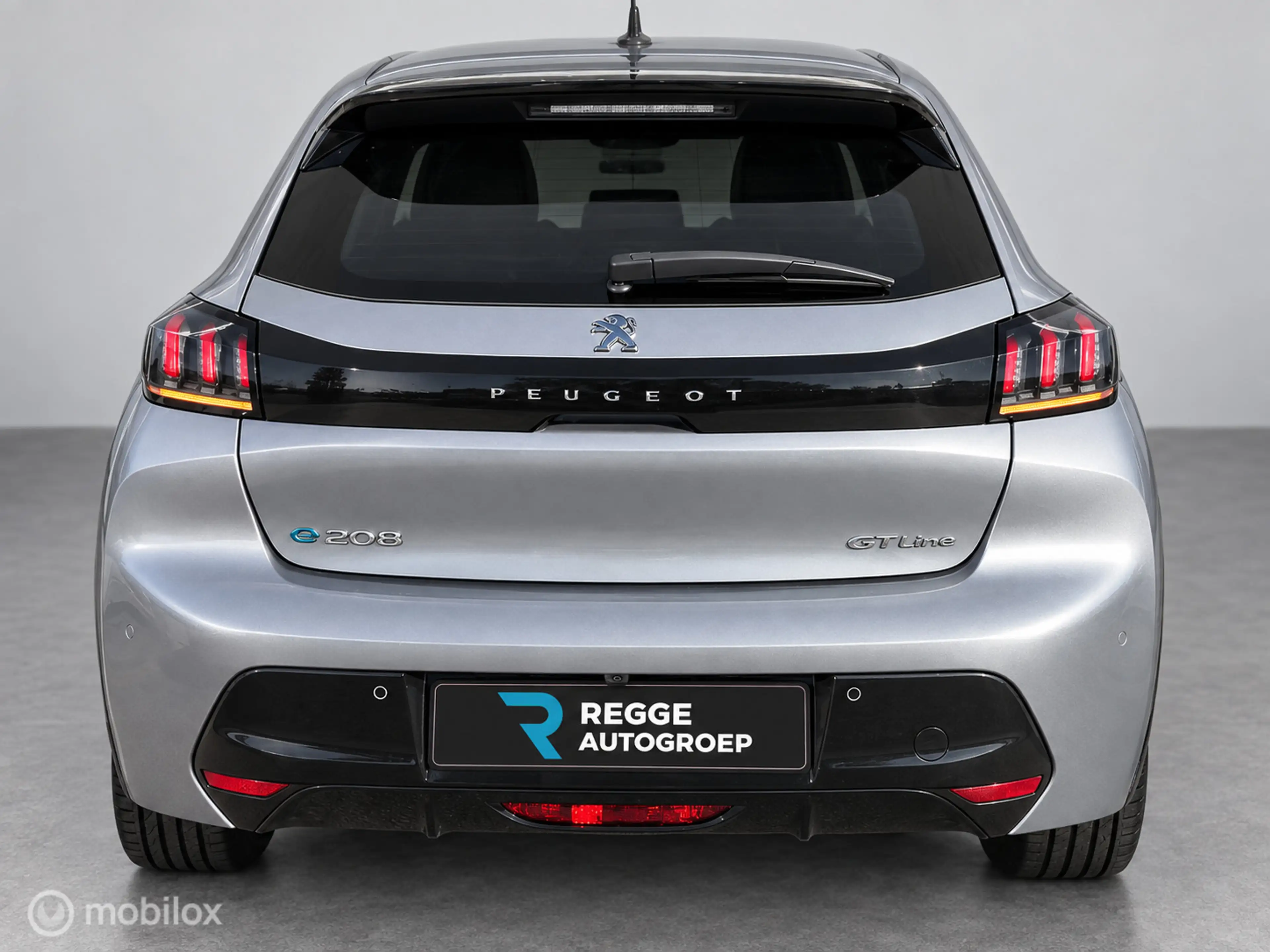 Peugeot e-208 EV GT 350 50 kWh KEYLESS | CARPLAY | LED — photo 10