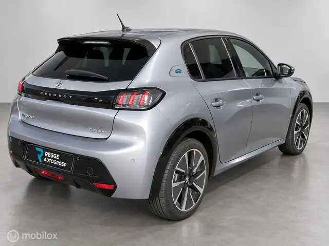 Peugeot E-208 view 3