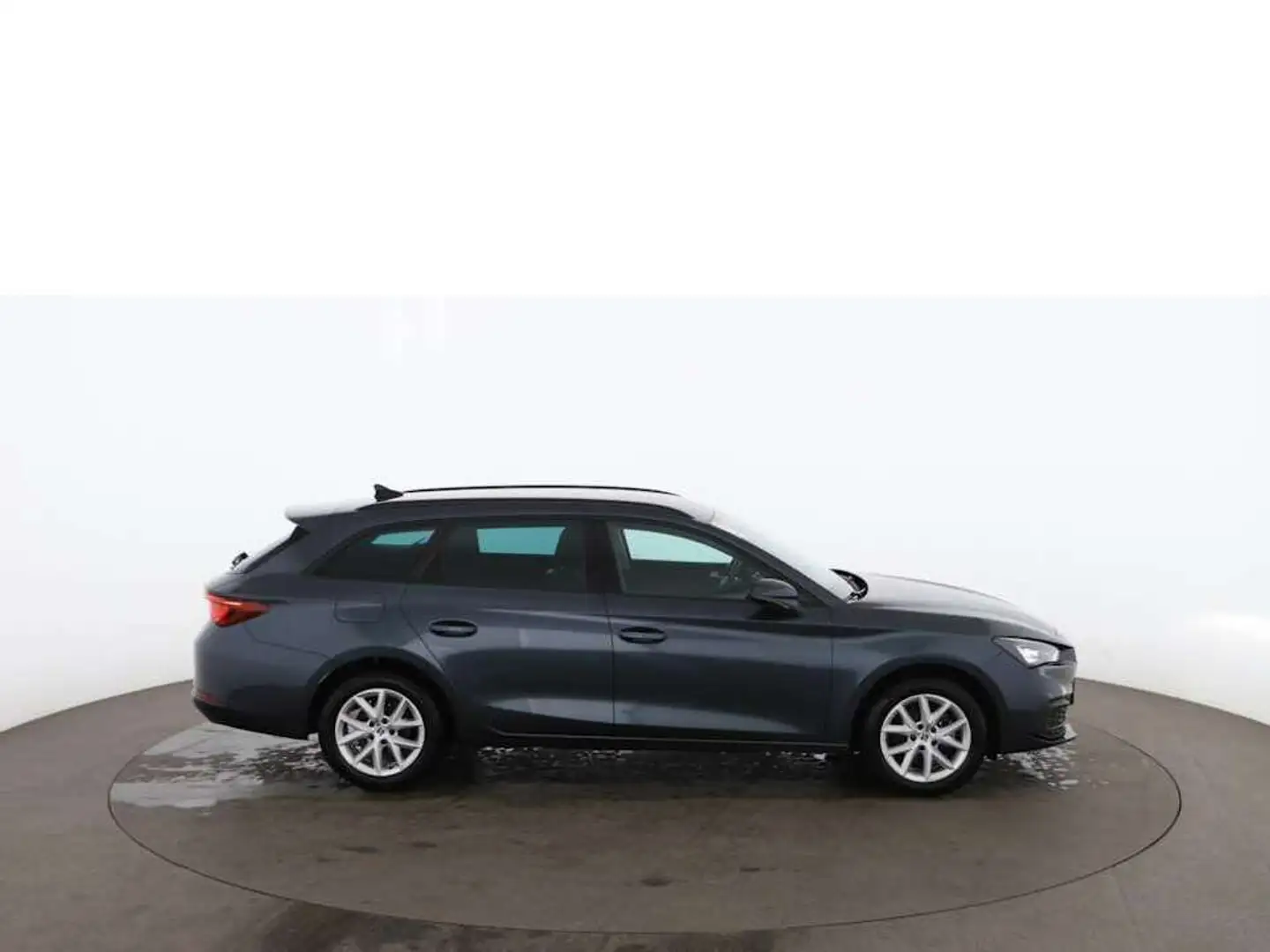 SEAT Leon ST 1.0 eTSI Style Aut LED RADAR SITZHZG PDC Gri - 2