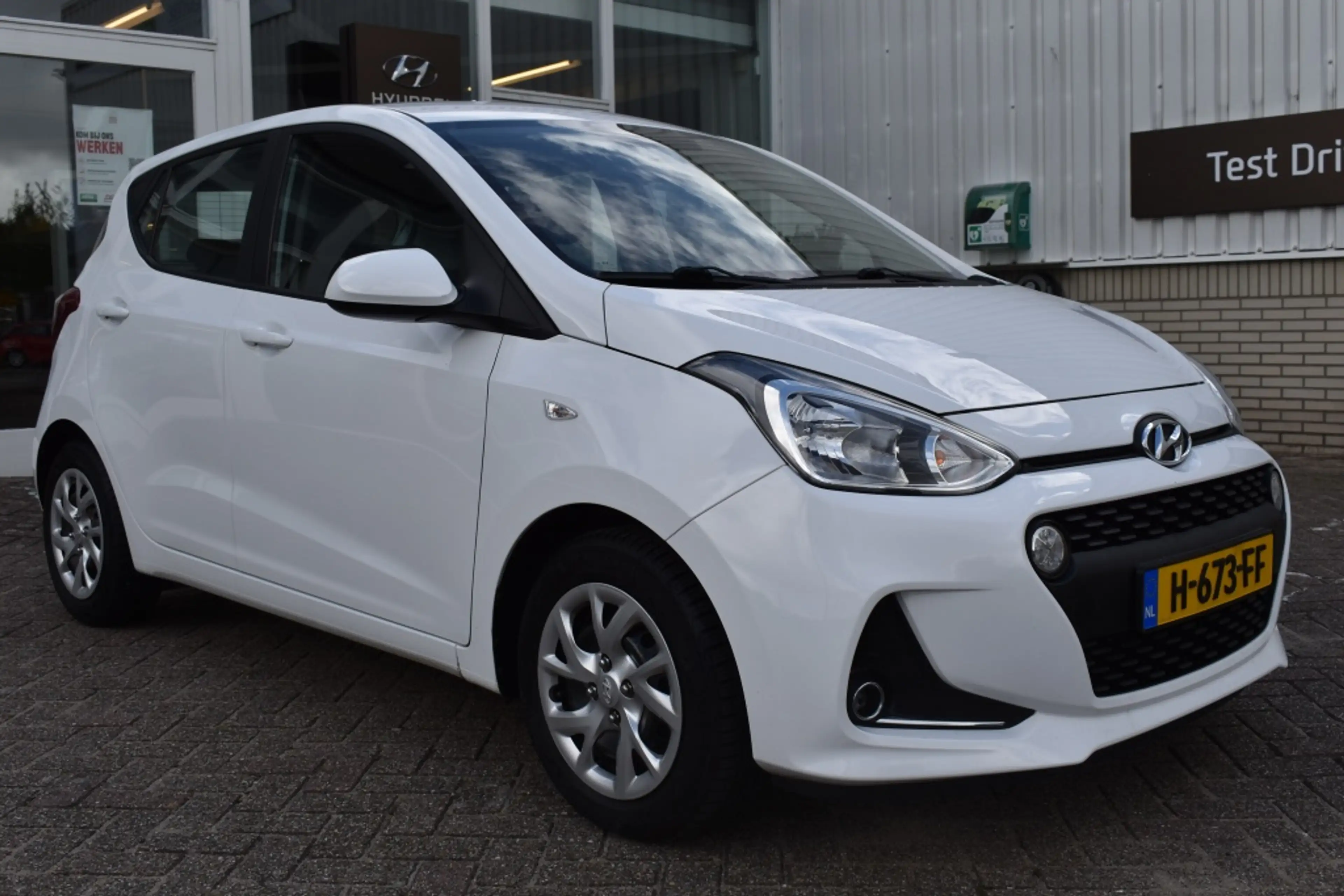 Hyundai i10 1.0i Comfort Navi/Carplay/Airco/Bluetooth/Pdc/Rijk — photo 9