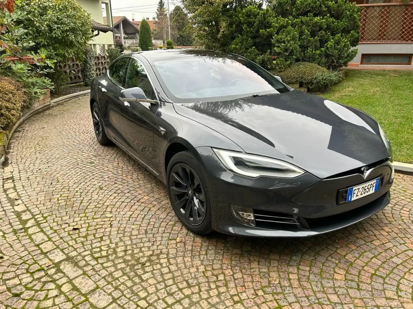Tesla Model S Dual Motor awd Grigio - 1