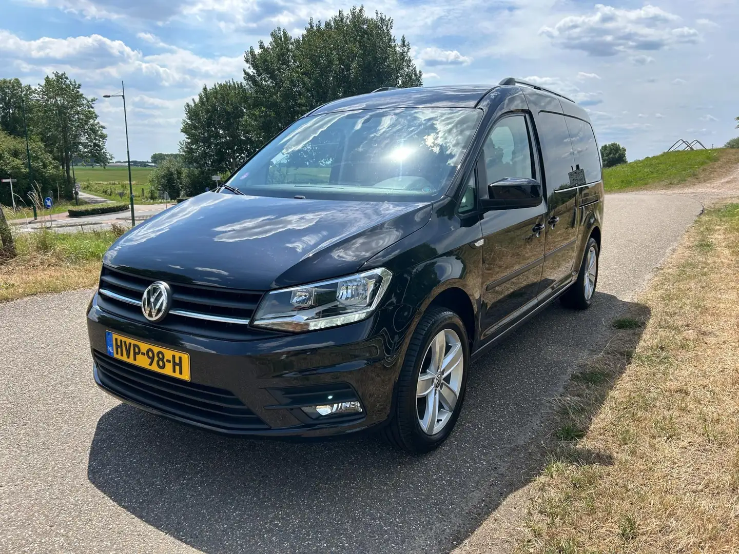 Volkswagen Caddy Maxi 1.4 TSI Family DSG Trekhaak 7 personen Zwart - 2