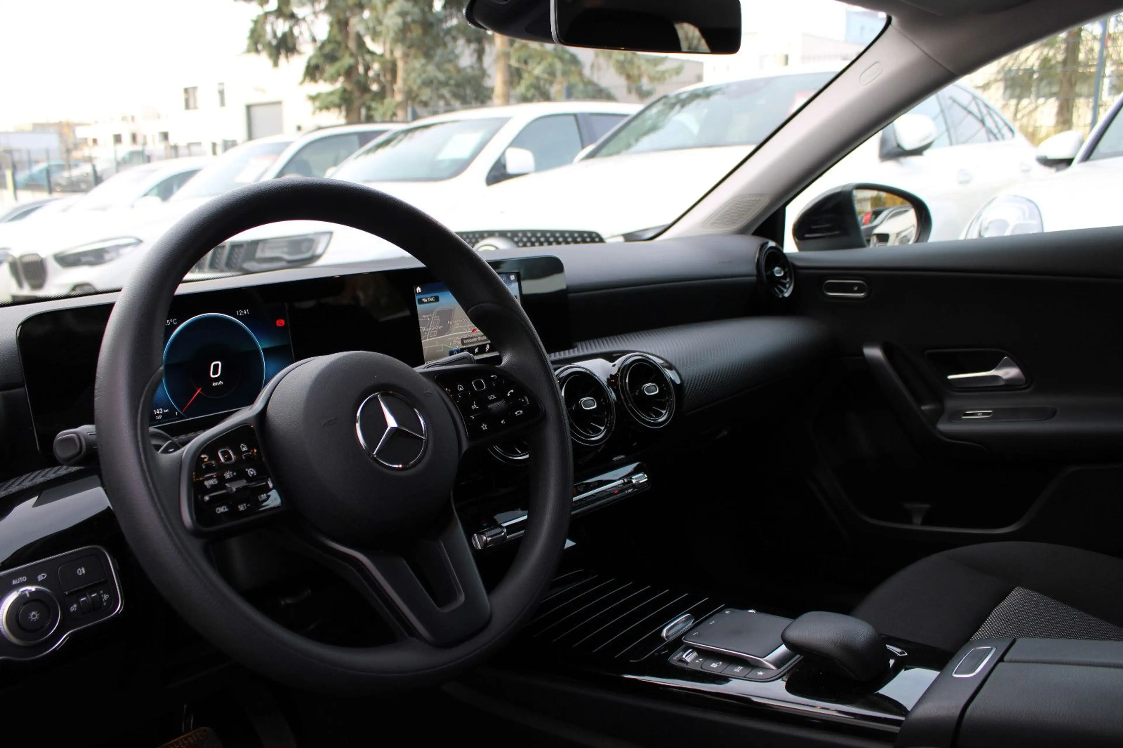 Mercedes-Benz A 200 d DCT 4Matic Limousine/Navi/Kamera/Sitzhzg — photo 9