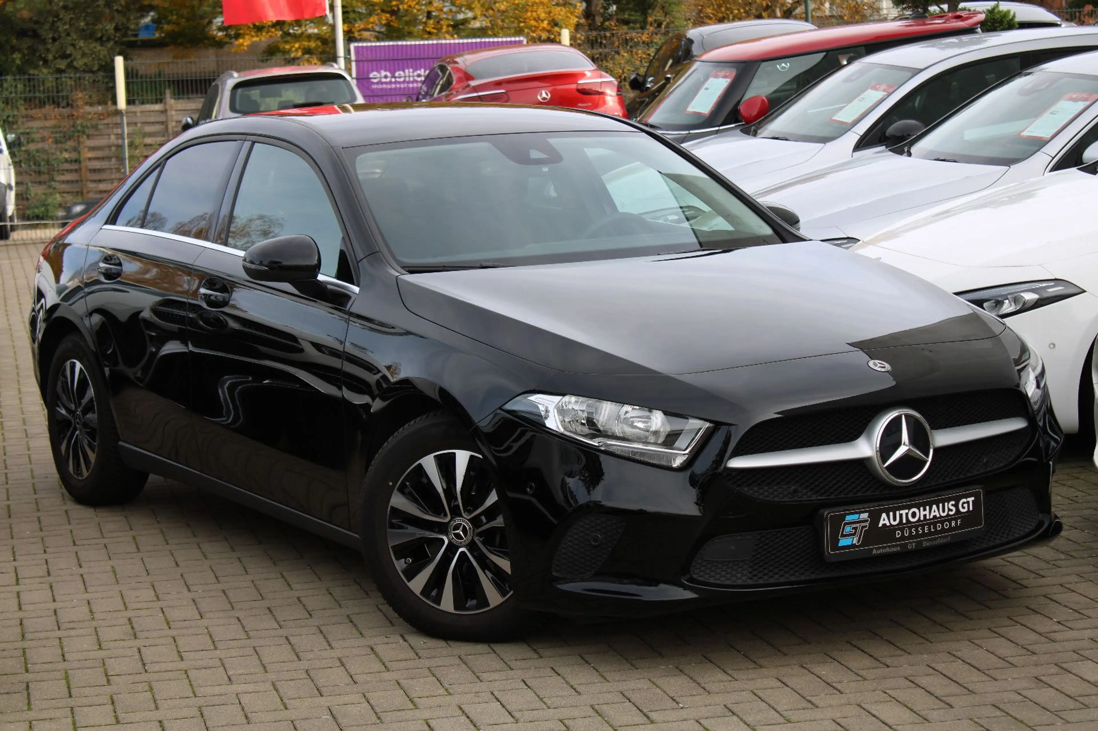 Mercedes-Benz A 200 d DCT 4Matic Limousine/Navi/Kamera/Sitzhzg
