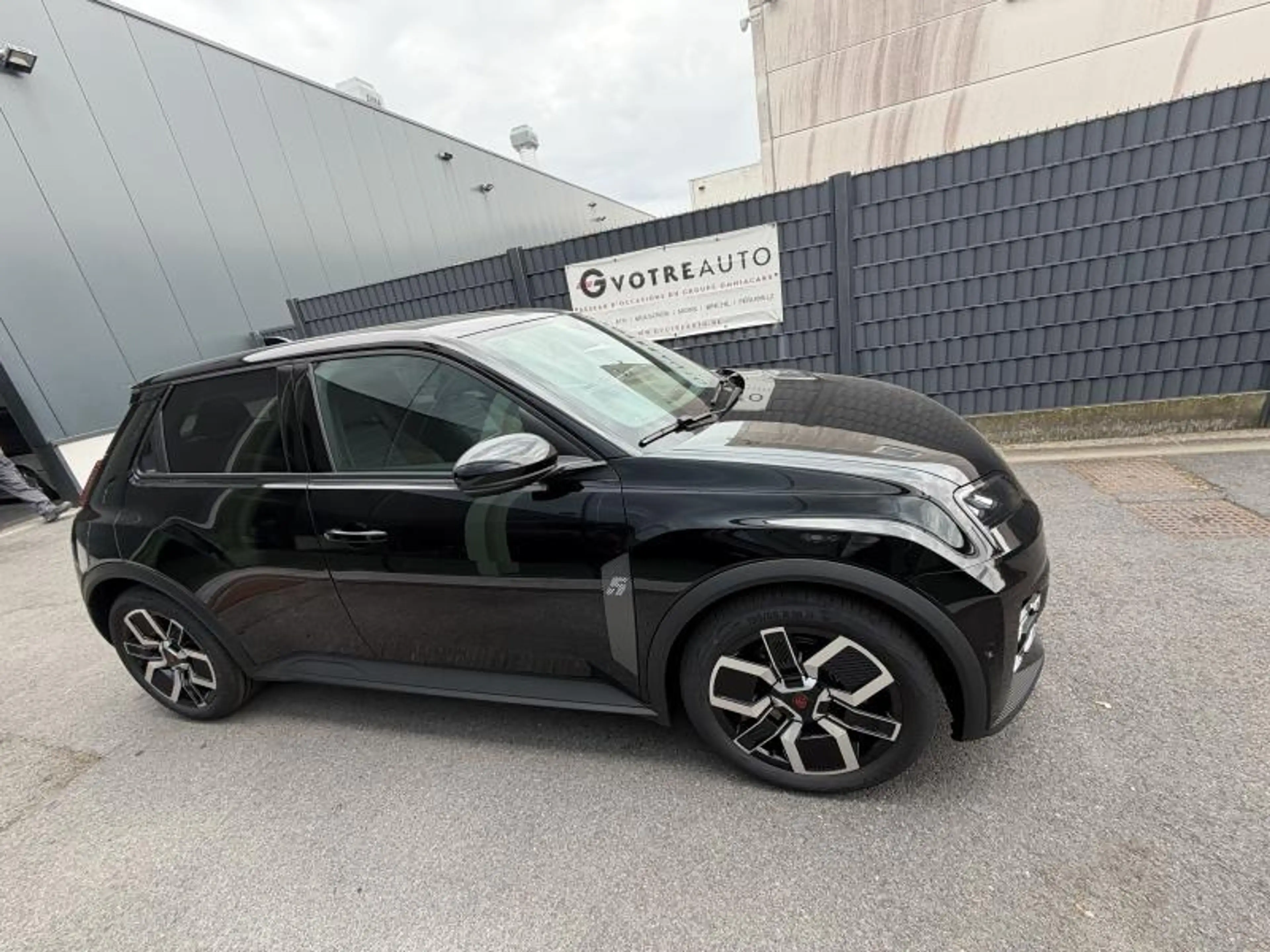 Renault R 5 TECHNO DISPO 10/02/2027 — photo 6