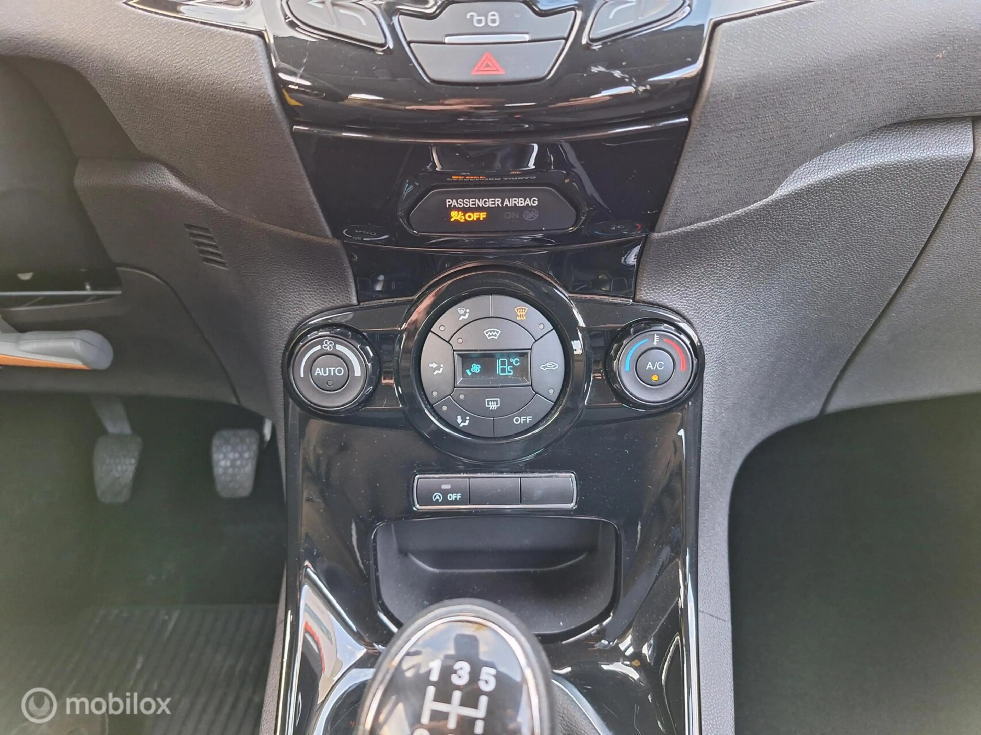 Ford Fiesta 1.0 ECOBOOST TITANIUM — photo 17