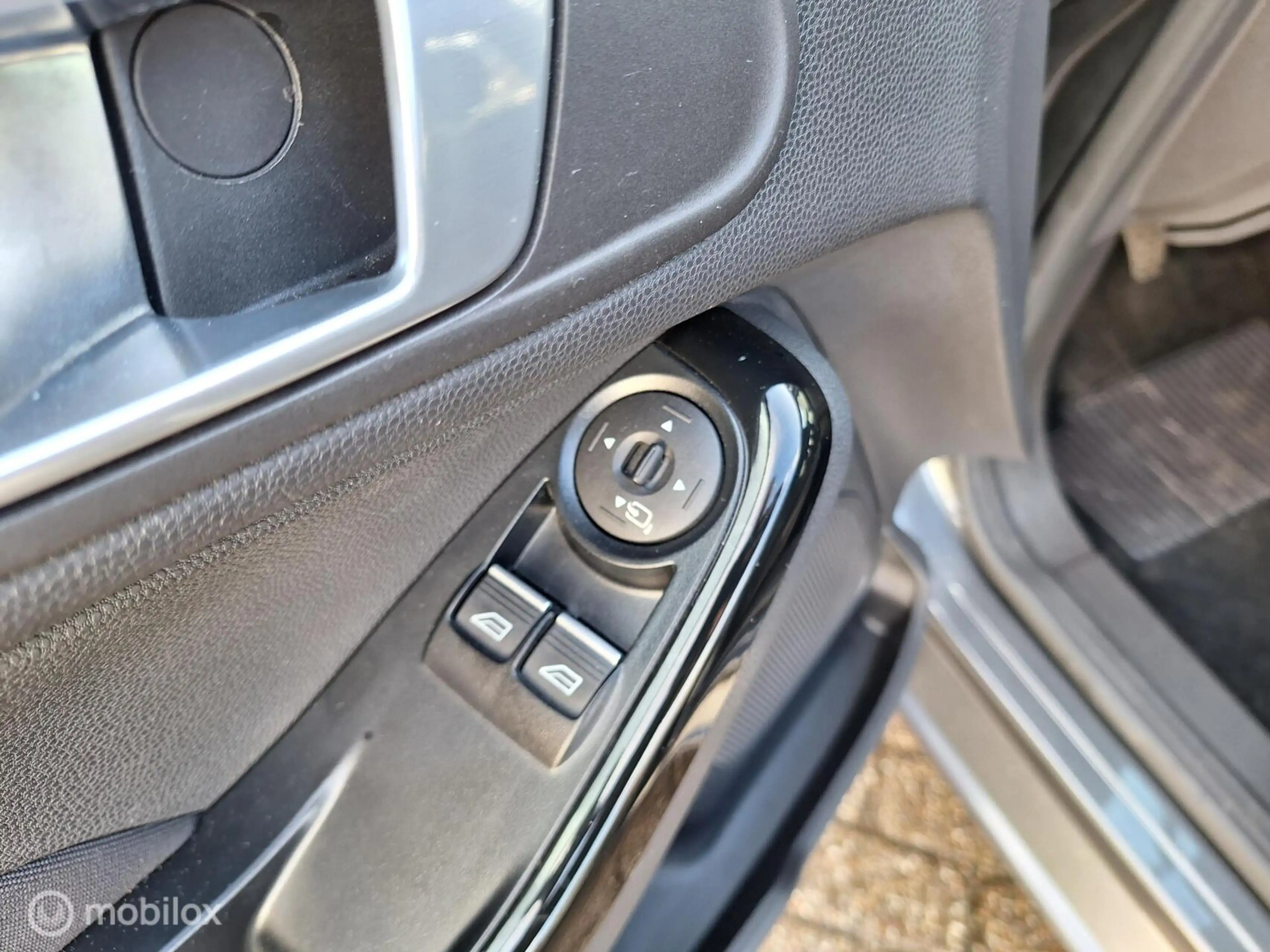 Ford Fiesta 1.0 ECOBOOST TITANIUM — photo 16