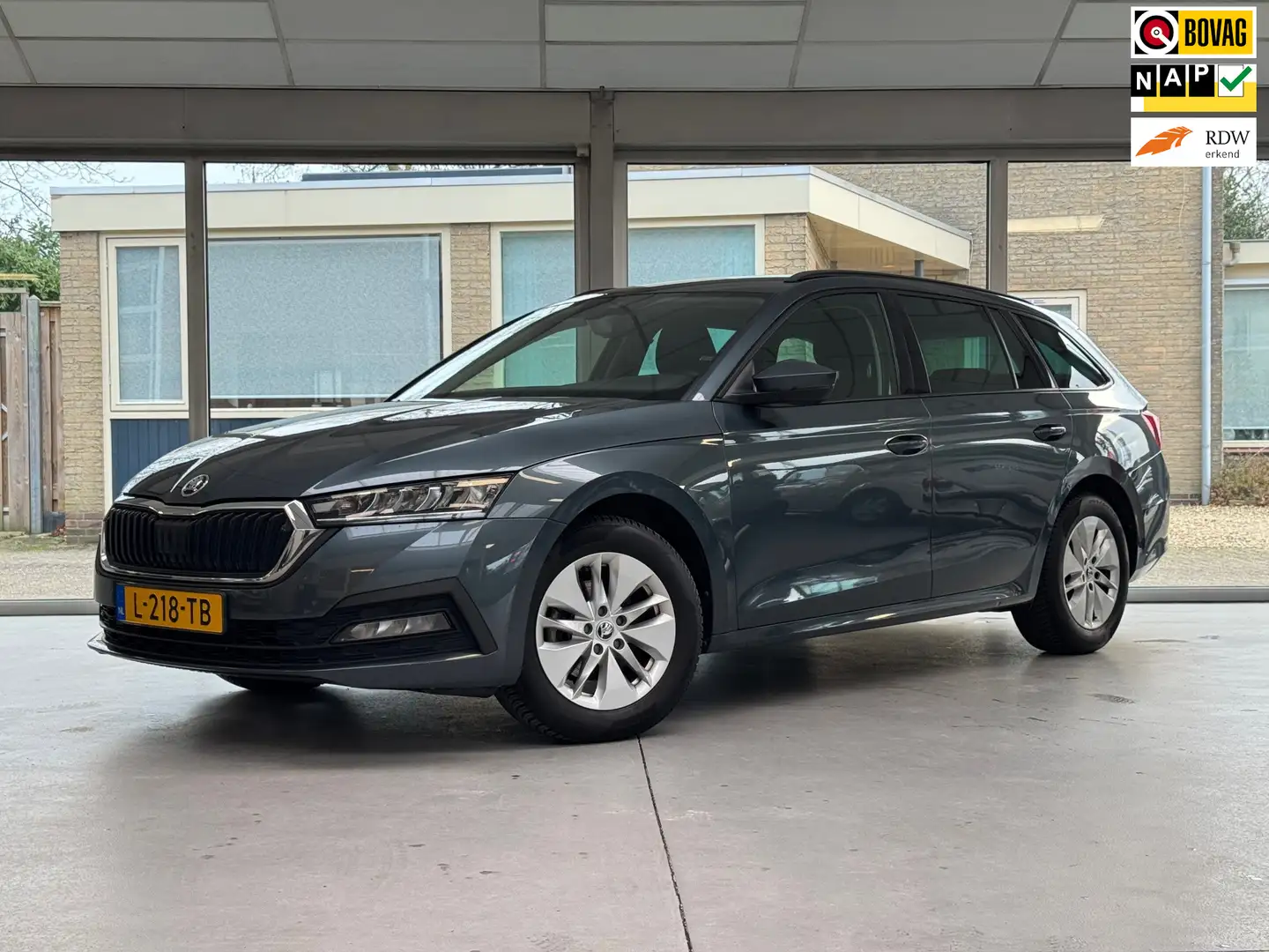 Skoda Octavia Combi 1.0 TSI Business Edition |Led|Key Less|Trekh Gris - 1