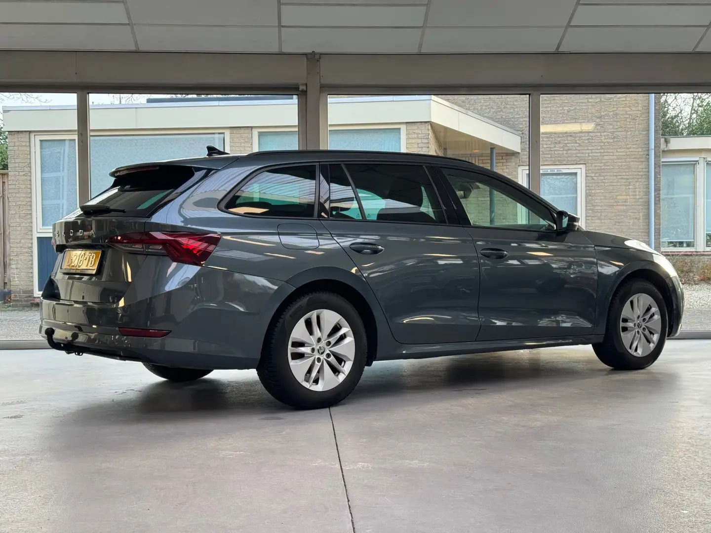 Skoda Octavia Combi 1.0 TSI Business Edition |Led|Key Less|Trekh Gris - 2